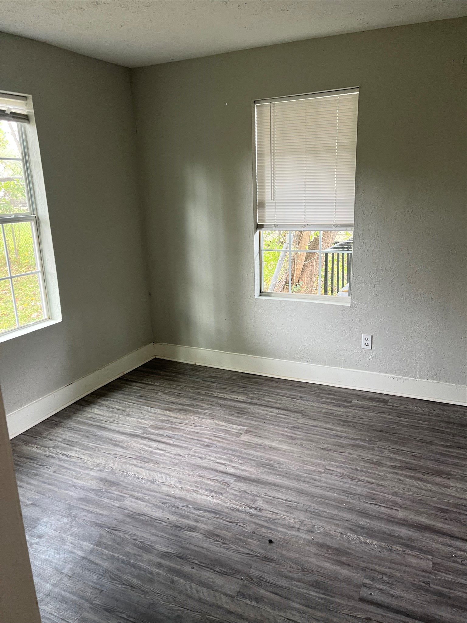 10533 Barnham Street Property Photo 6