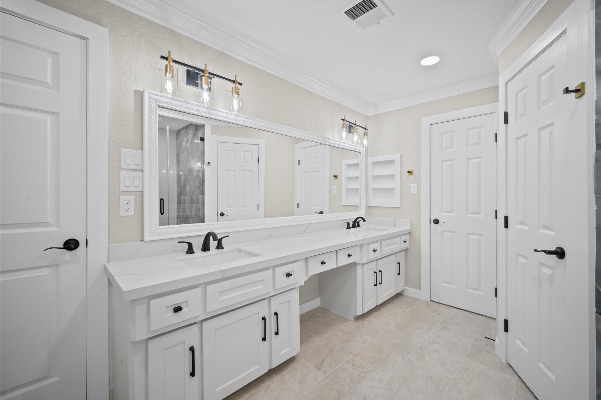 20302 Arrow Cove Drive Property Photo 16