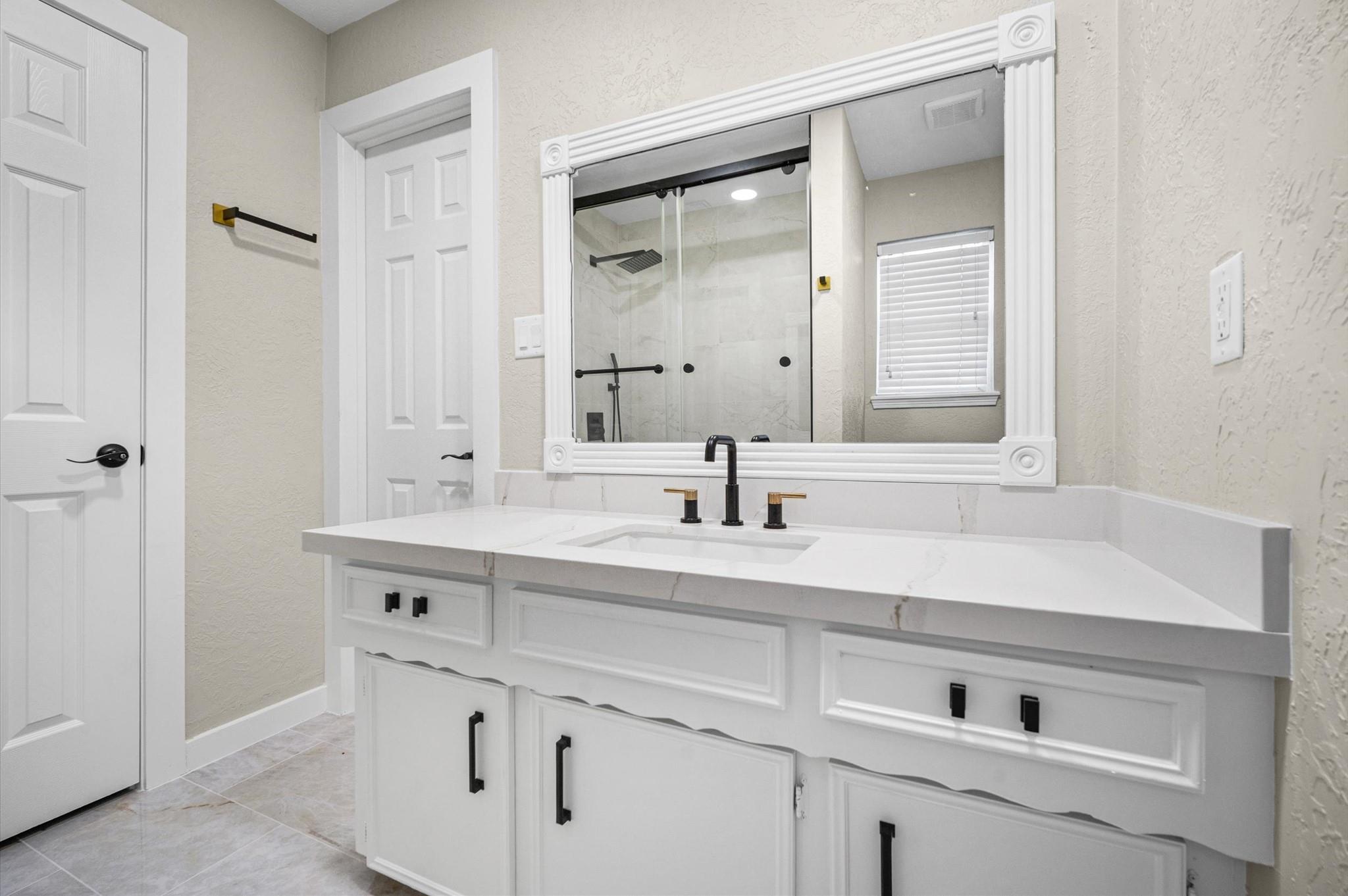 20302 Arrow Cove Drive Property Photo 32