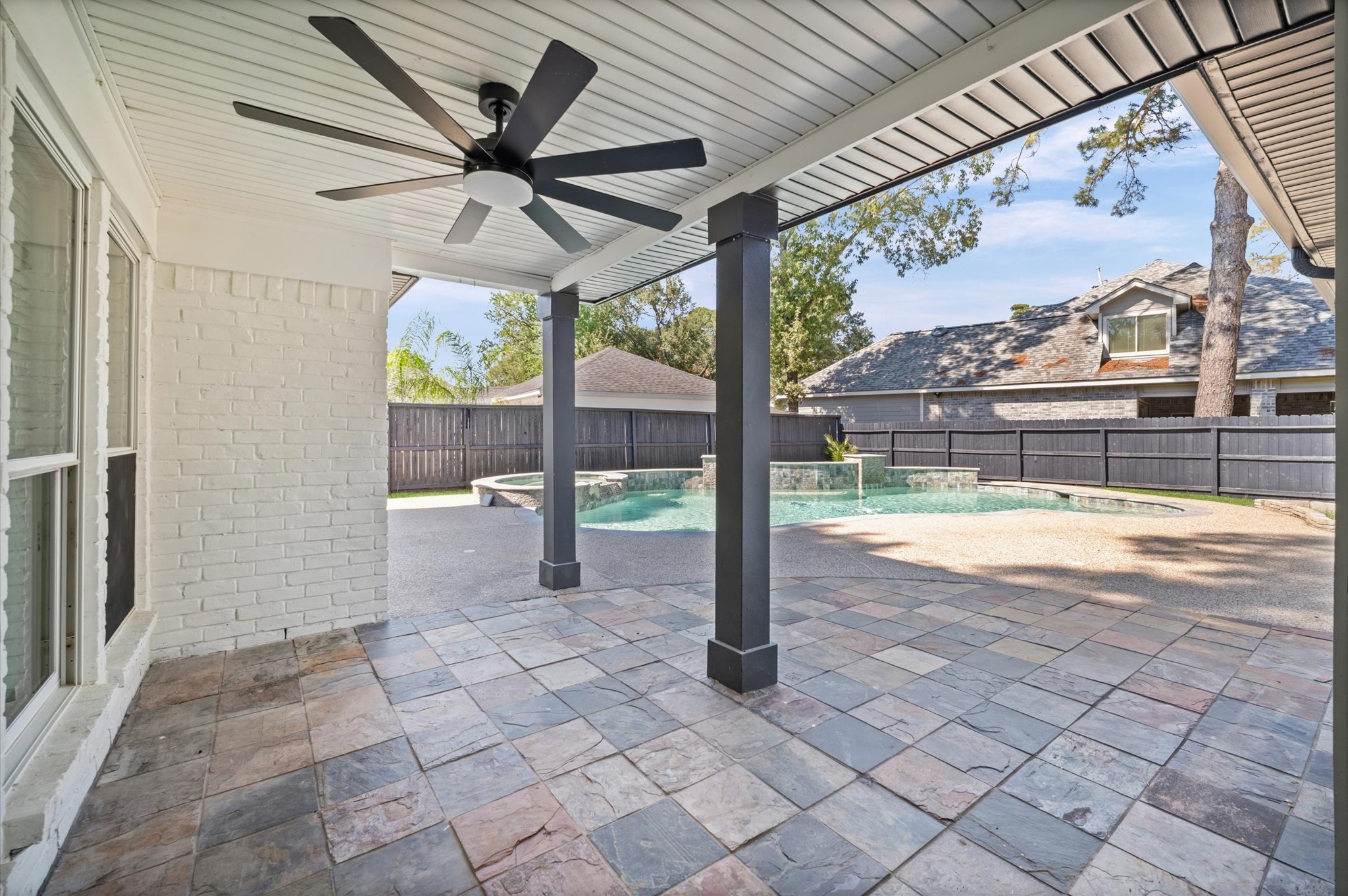 20302 Arrow Cove Drive Property Photo 34