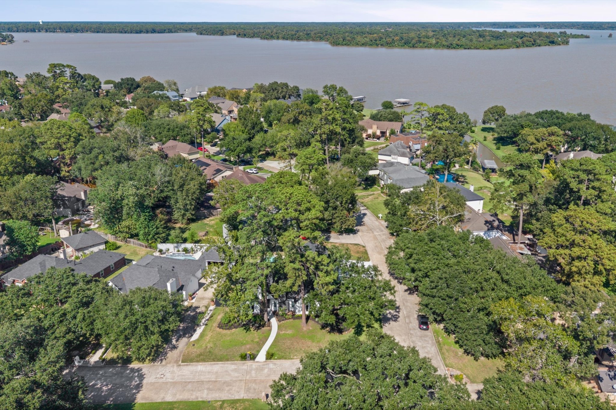 20302 Arrow Cove Drive Property Photo 46