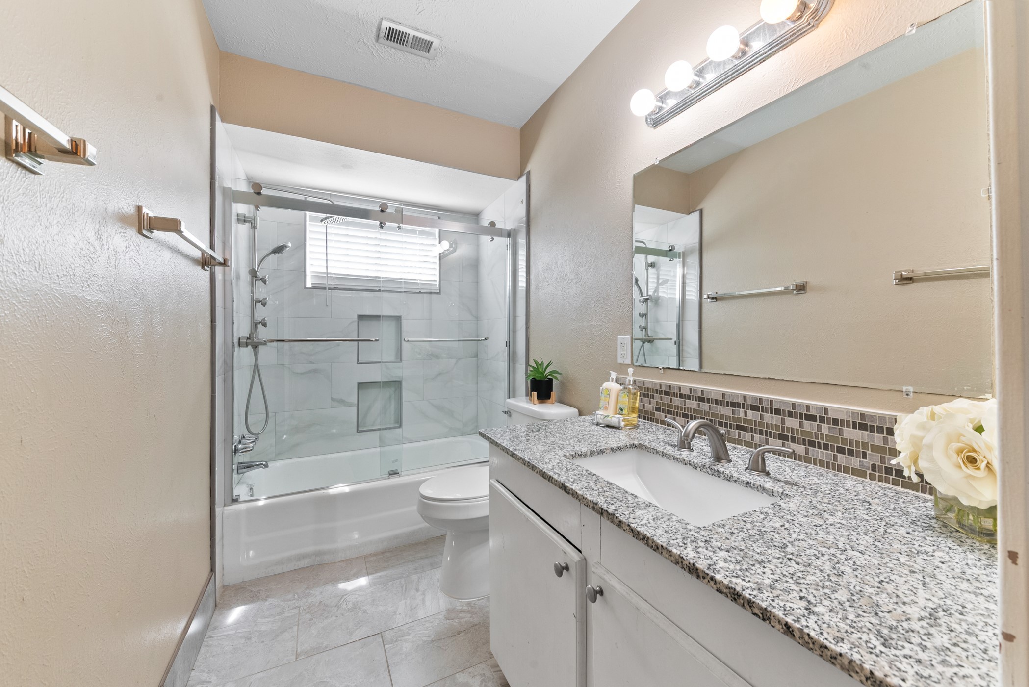 4302 Marchant Road Property Photo 10