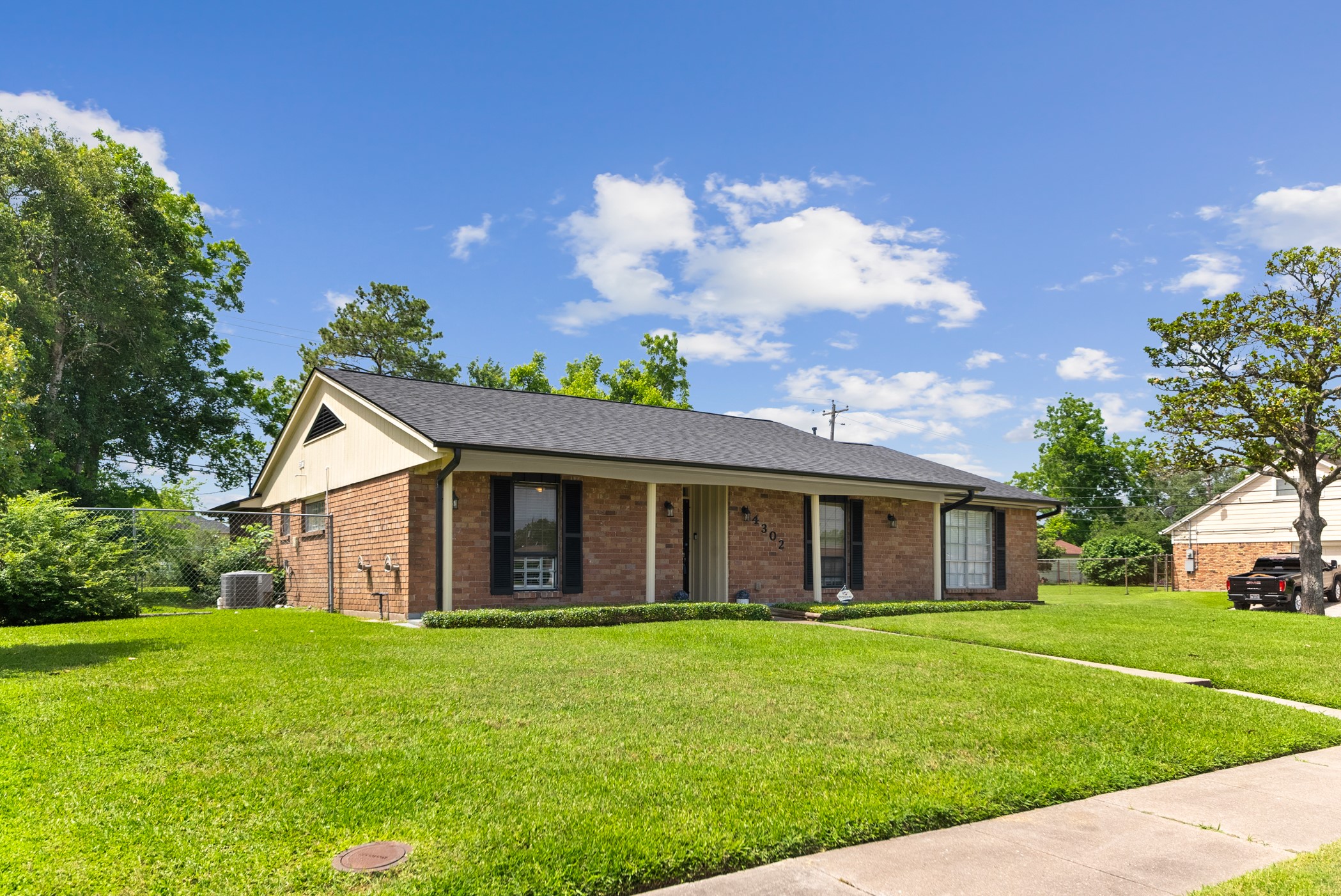 4302 Marchant Road Property Photo 25
