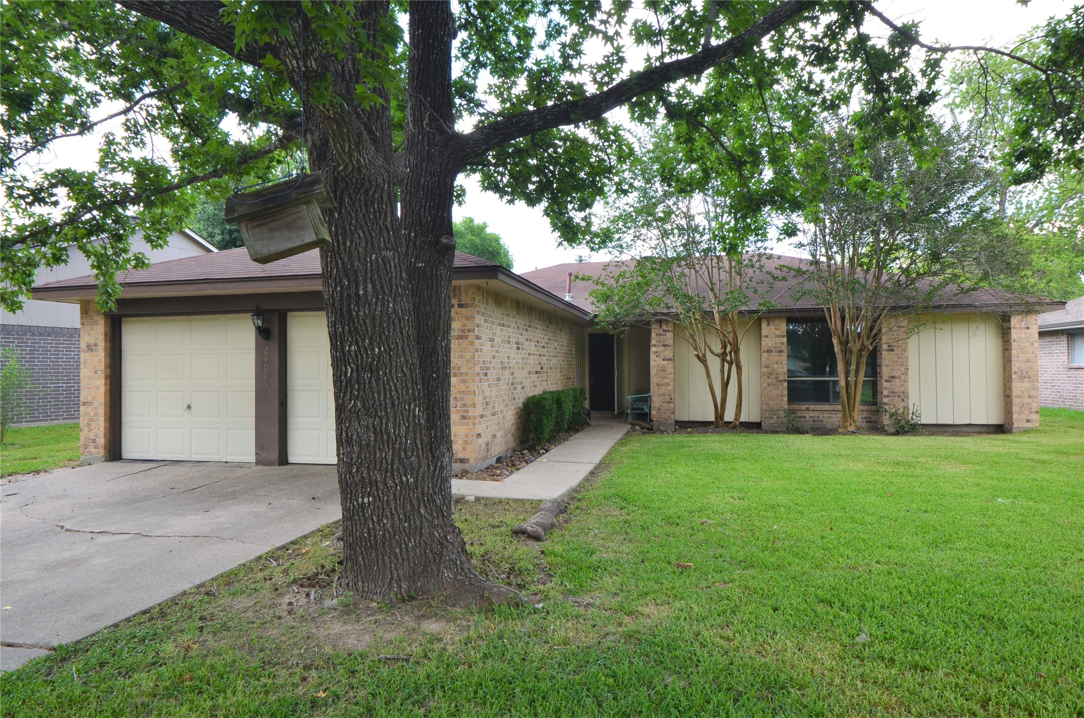 24006 Merry Oaks Drive Property Photo 1