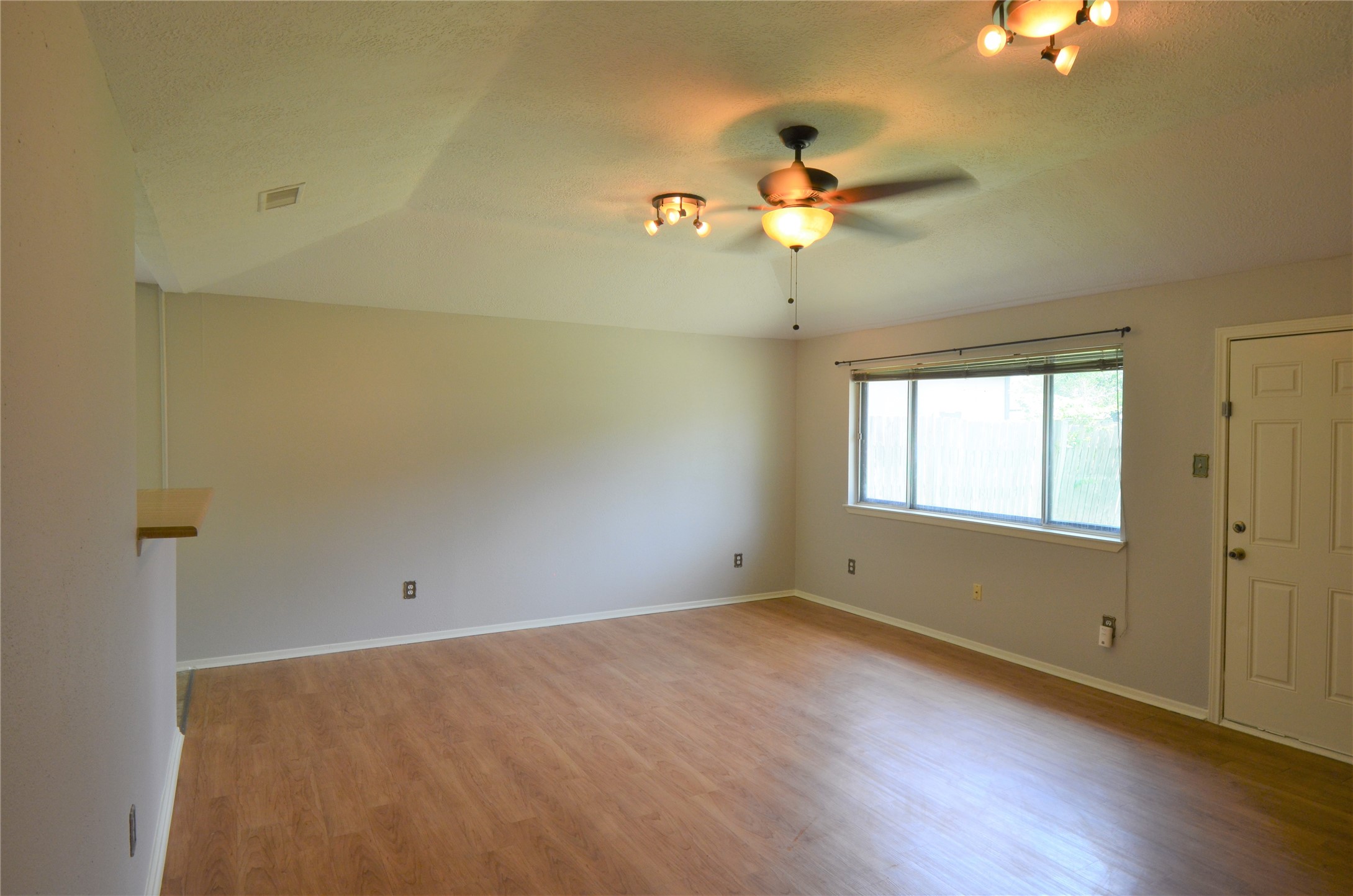 24006 Merry Oaks Drive Property Photo 2