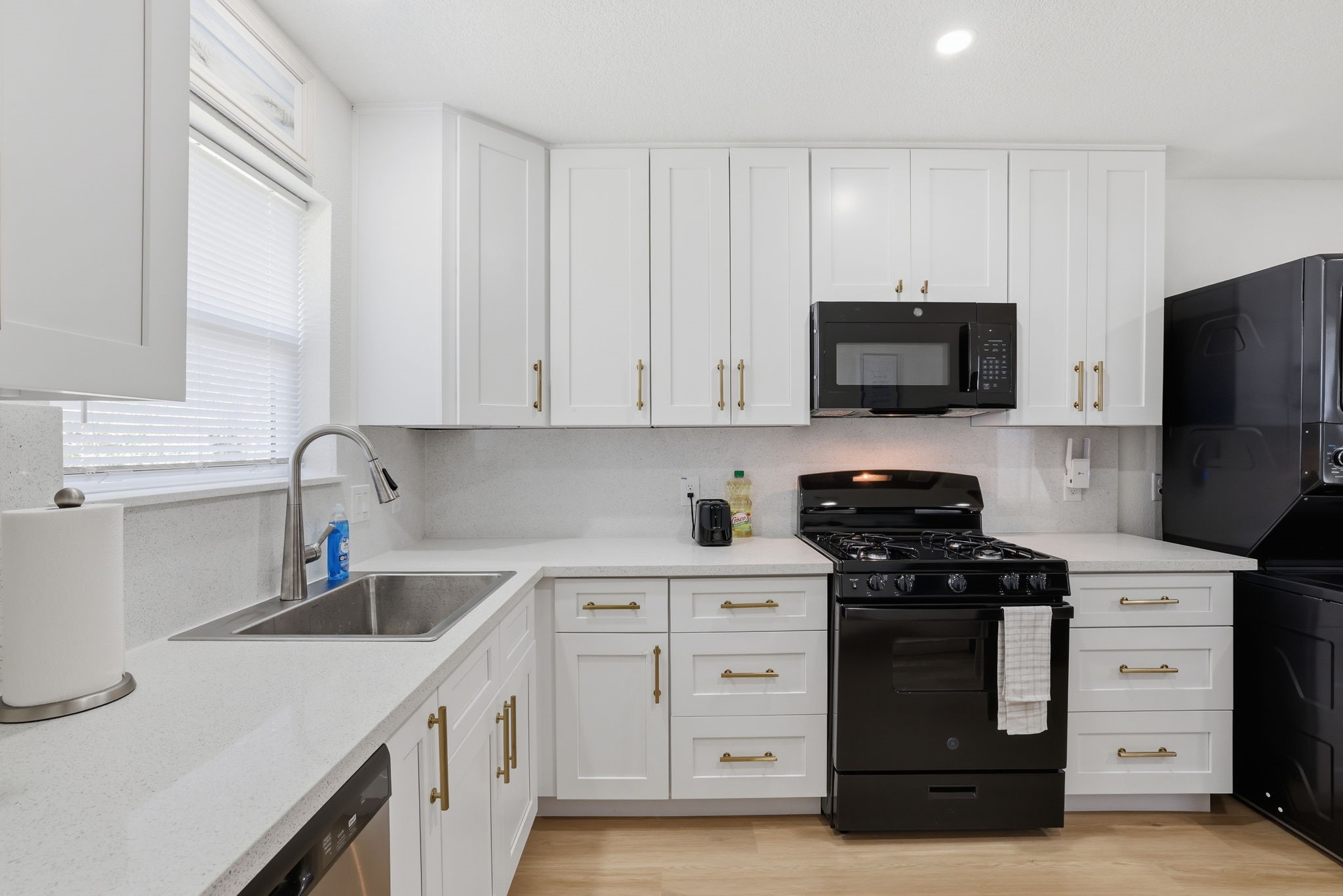 3011 Columbia Street Property Photo 6