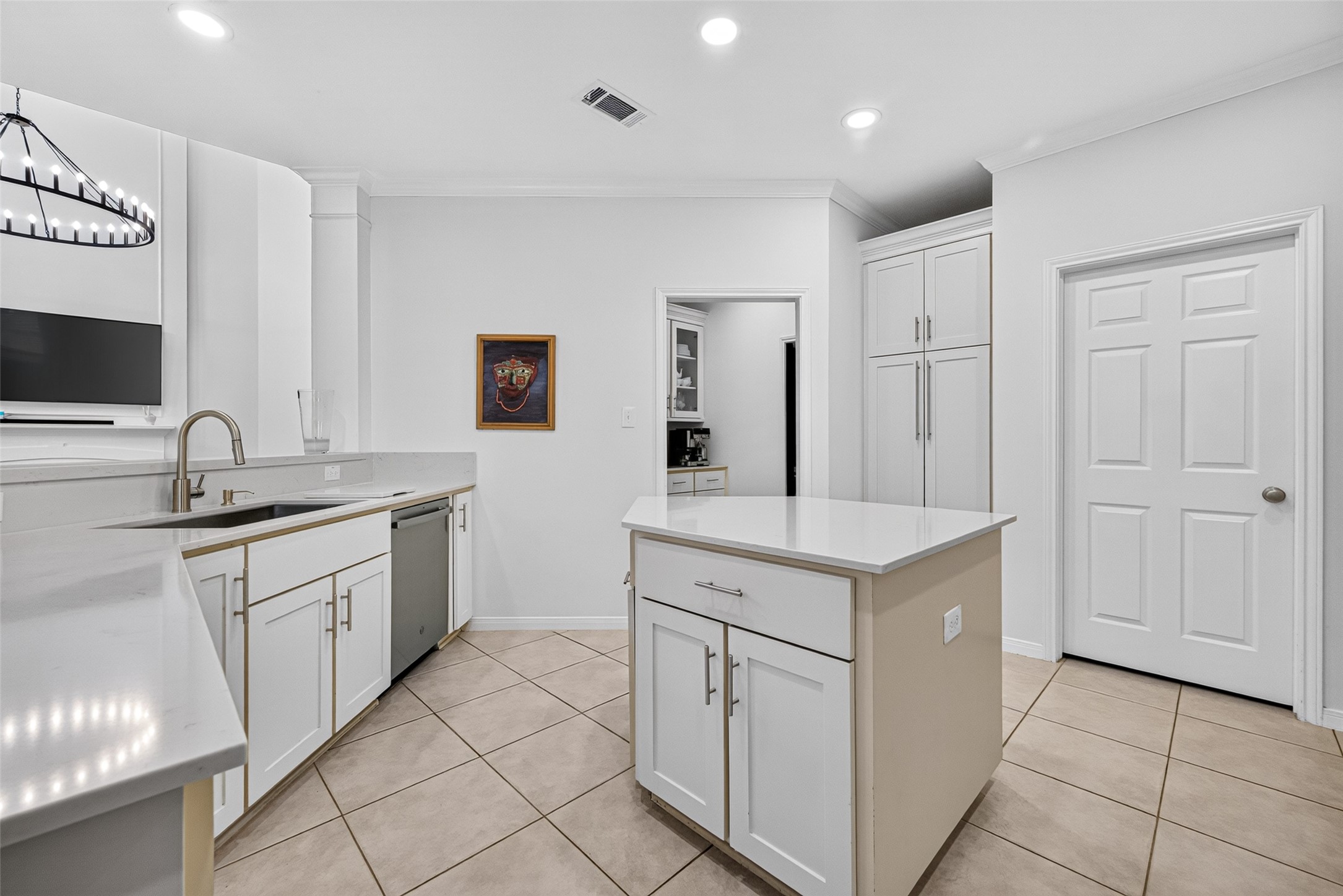 10335 Shipmans Landing Drive Property Photo 8