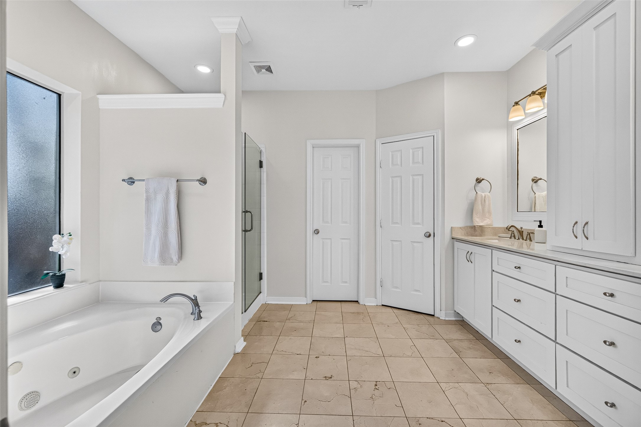 10335 Shipmans Landing Drive Property Photo 15