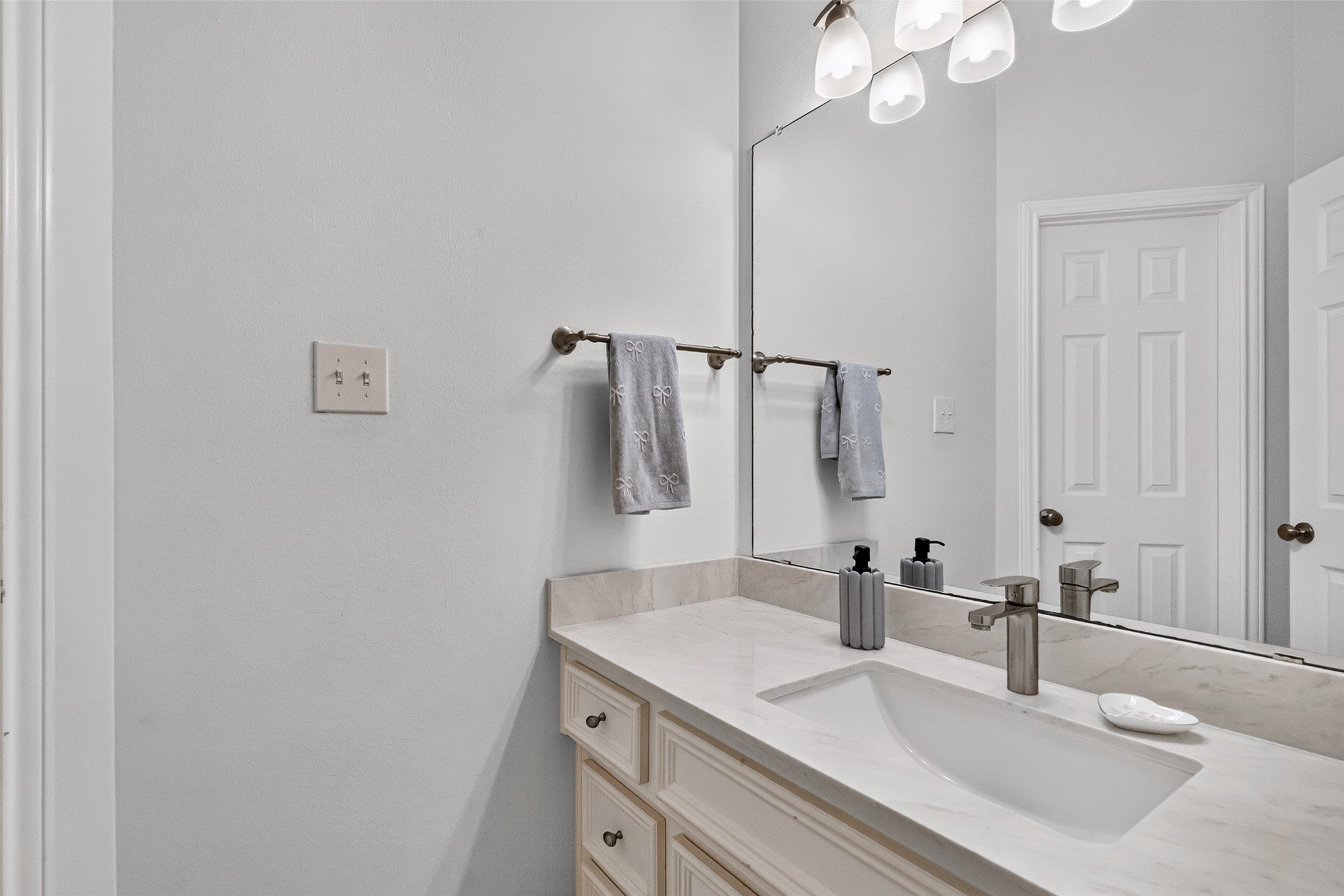 10335 Shipmans Landing Drive Property Photo 25