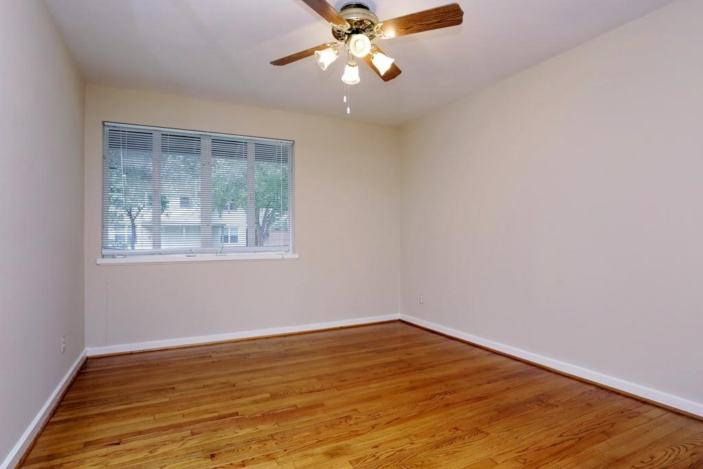 2102 Sheridan Street Property Photo 11