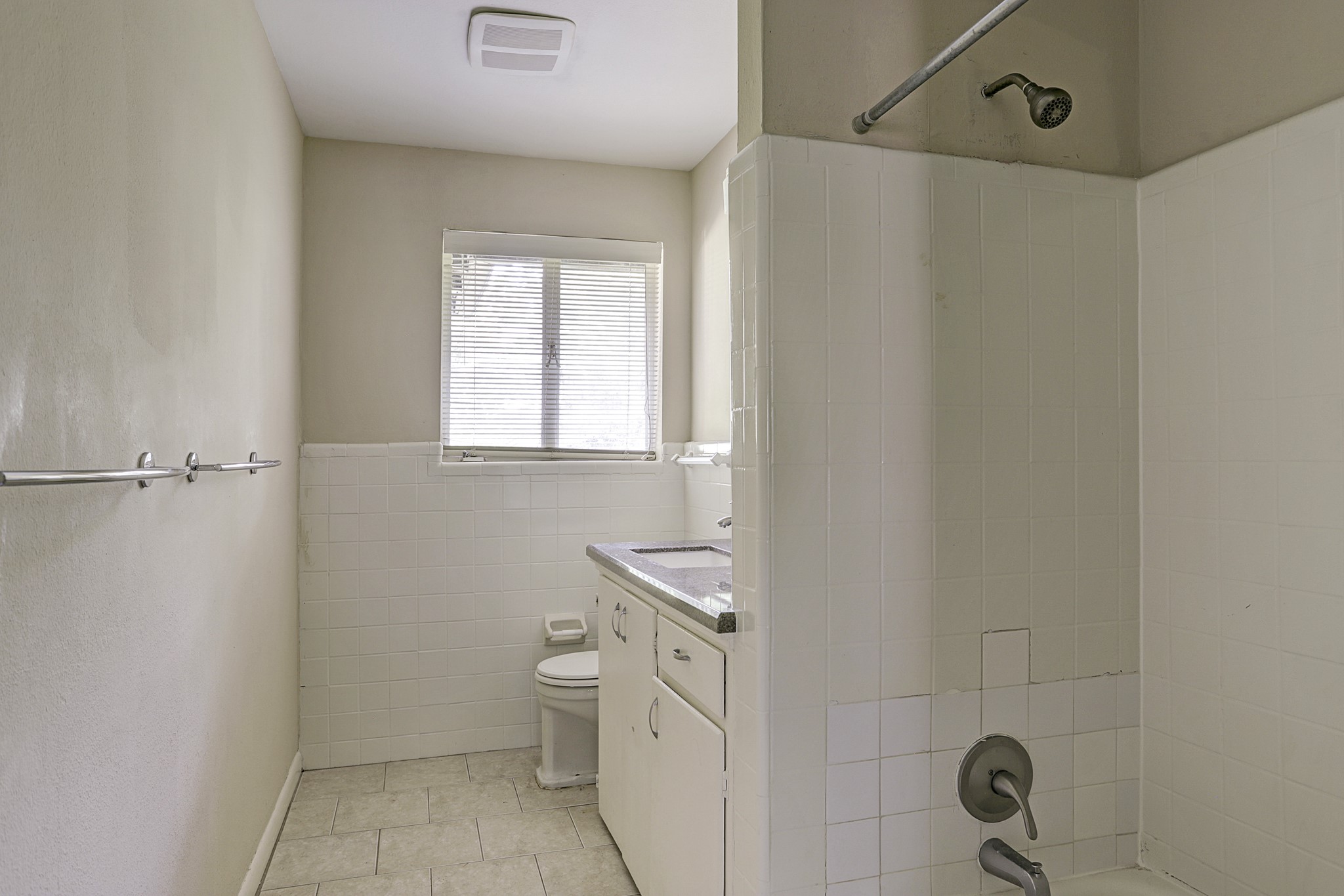 2102 Sheridan Street Property Photo 14
