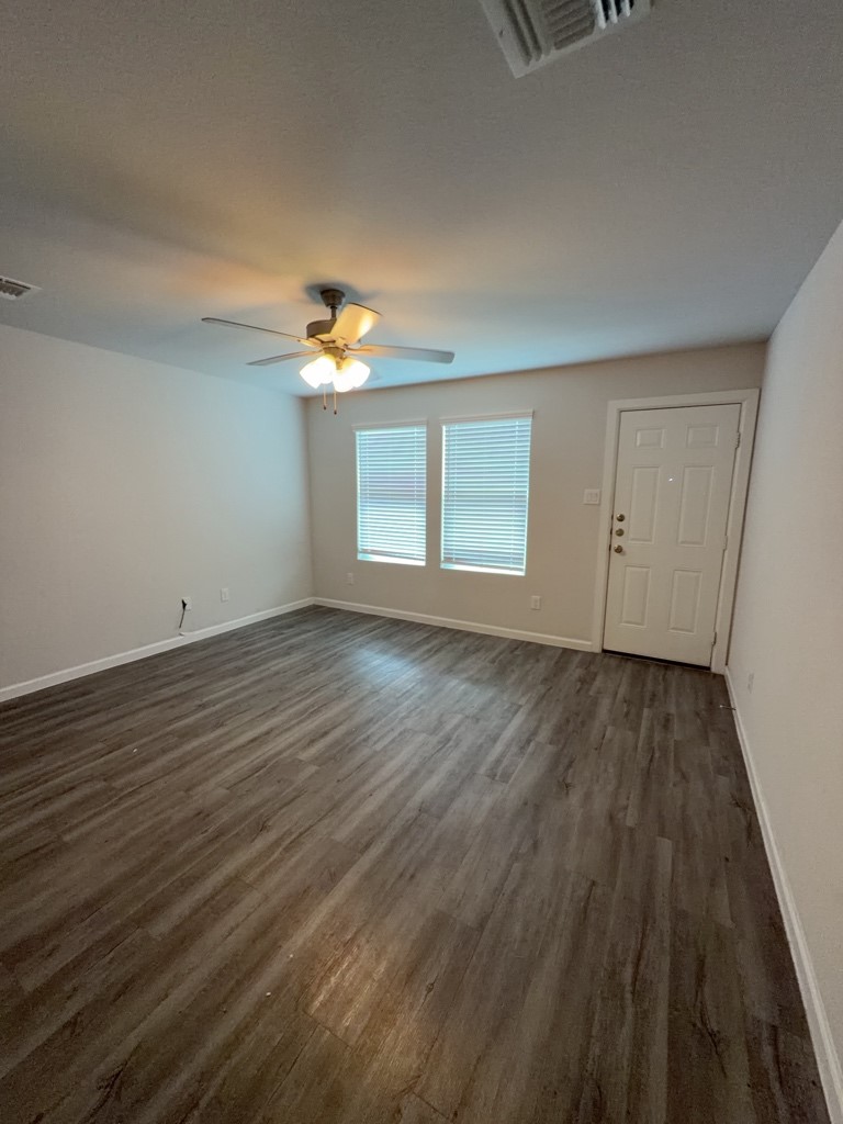 501 Hines Street B Property Photo 7
