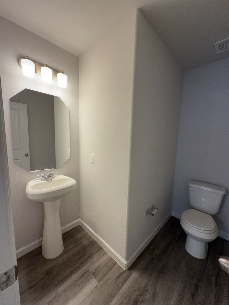 501 Hines Street B Property Photo 10