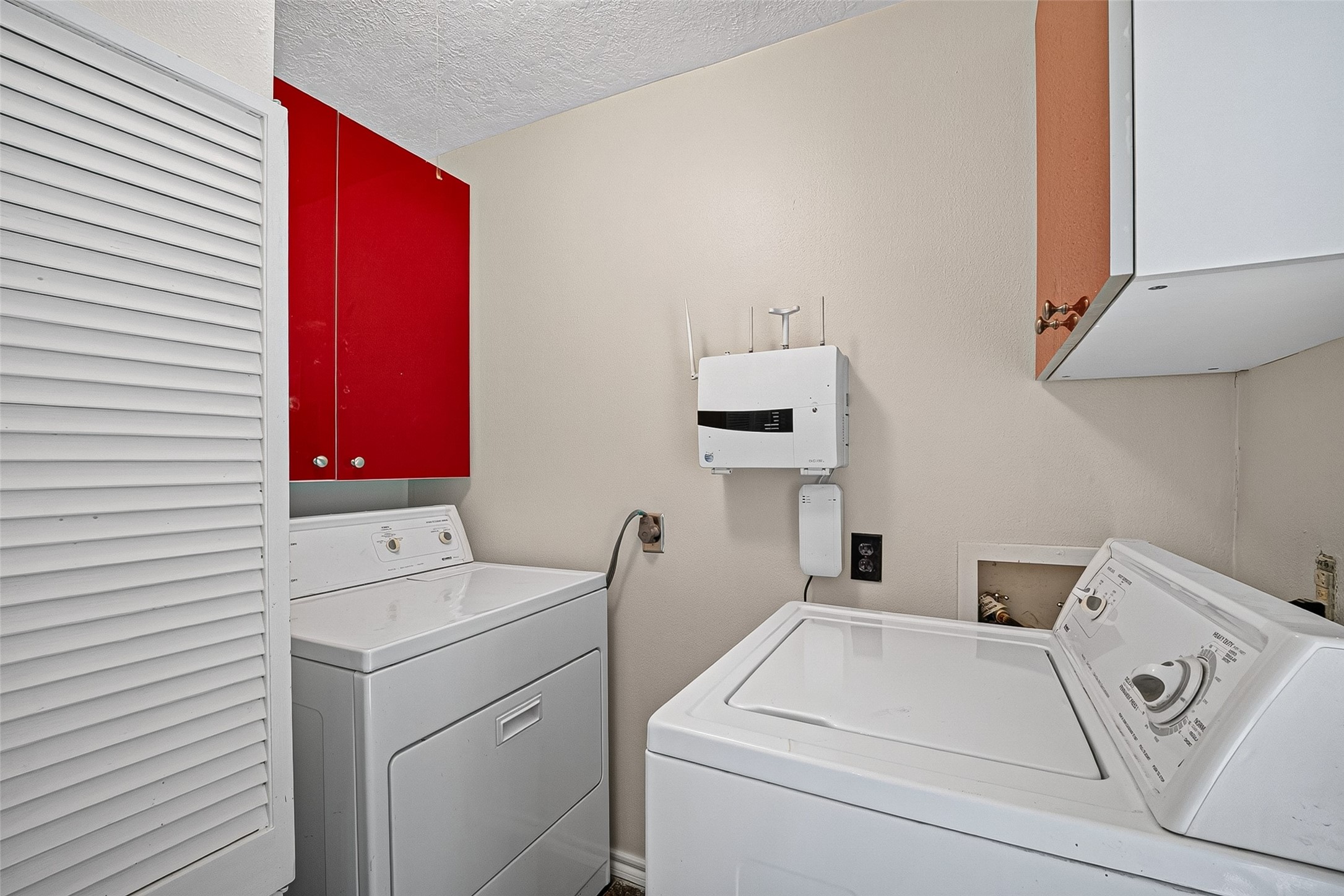 9650 Meadowcroft Drive Property Photo 24