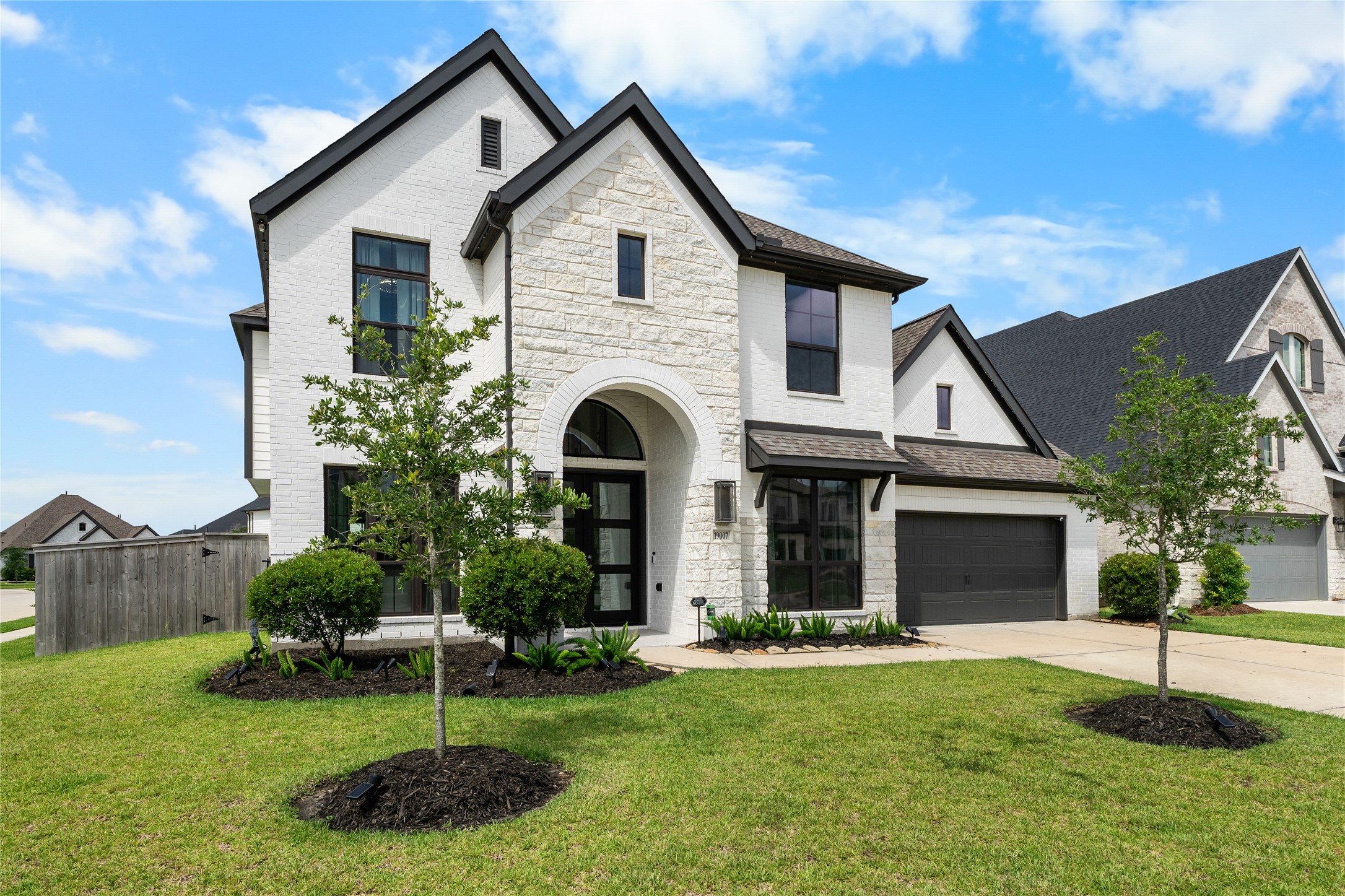 19007 Valentine Padlock Circle Property Photo 2