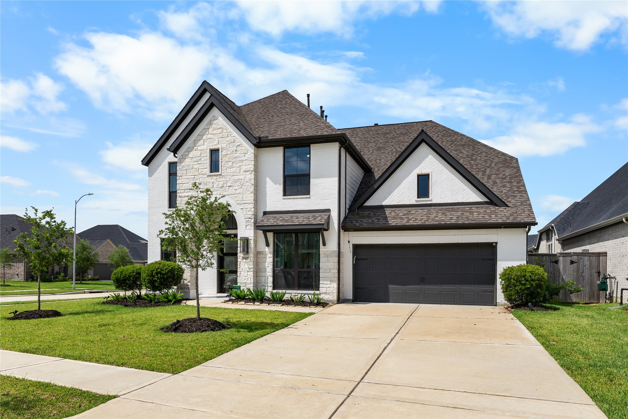 19007 Valentine Padlock Circle Property Photo 3