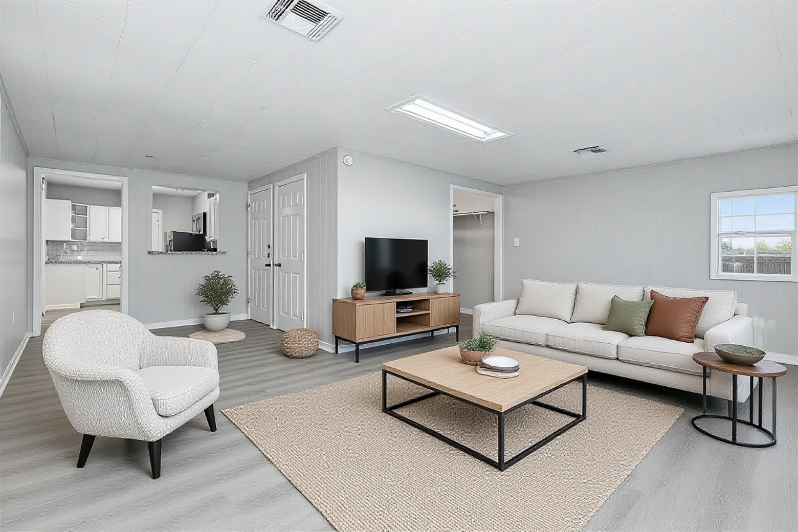 207 Farrer Street Property Photo 3