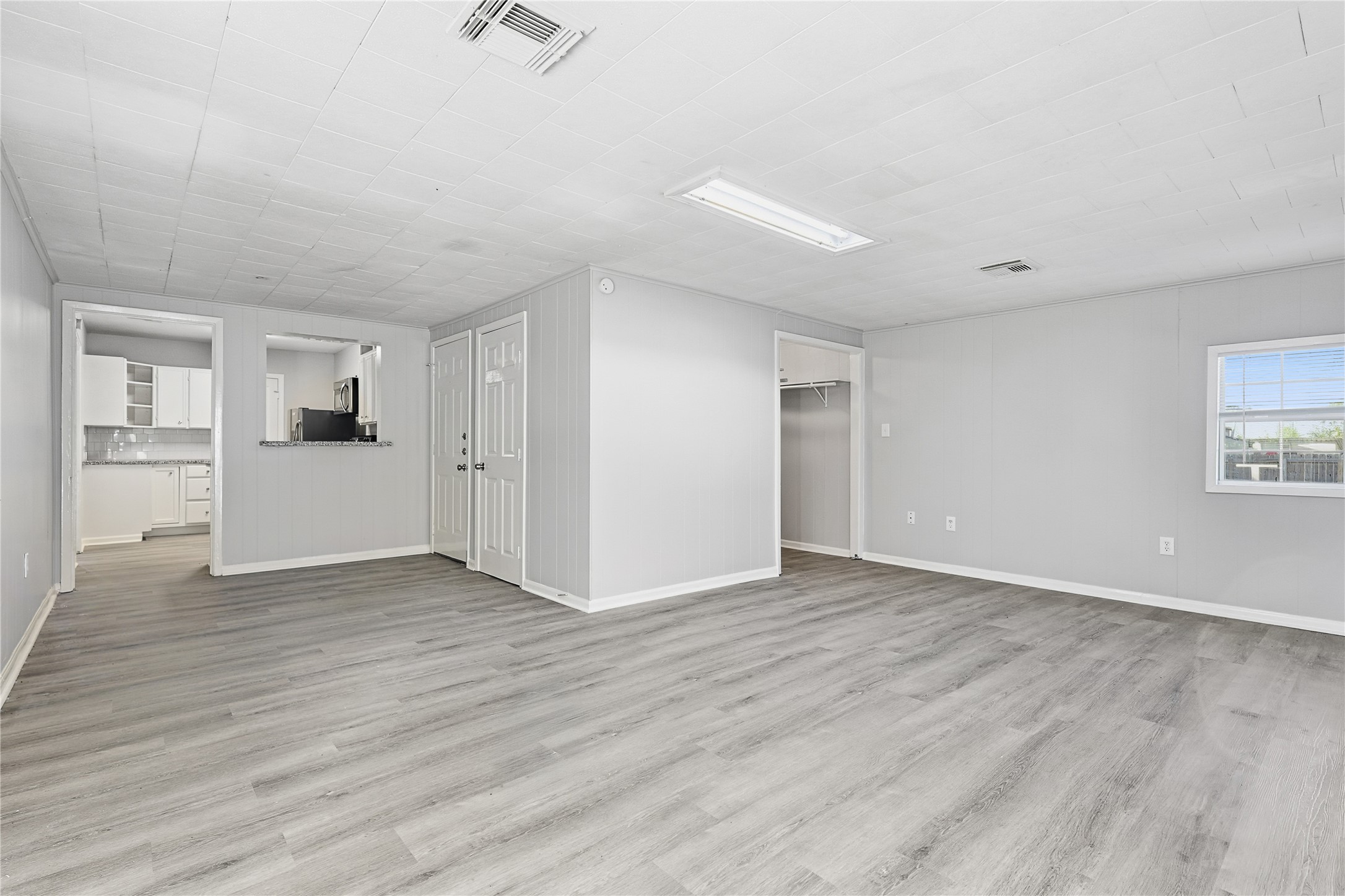 207 Farrer Street Property Photo 6