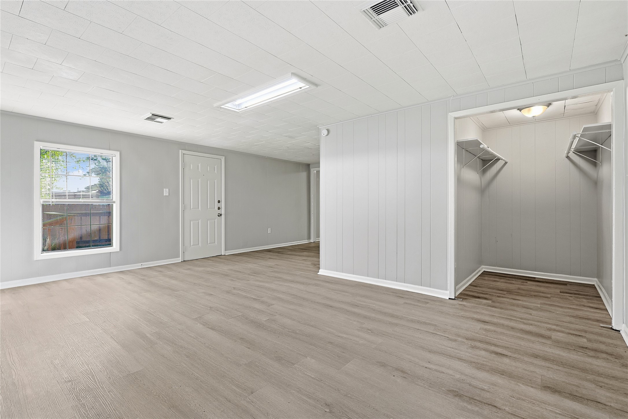 207 Farrer Street Property Photo 12