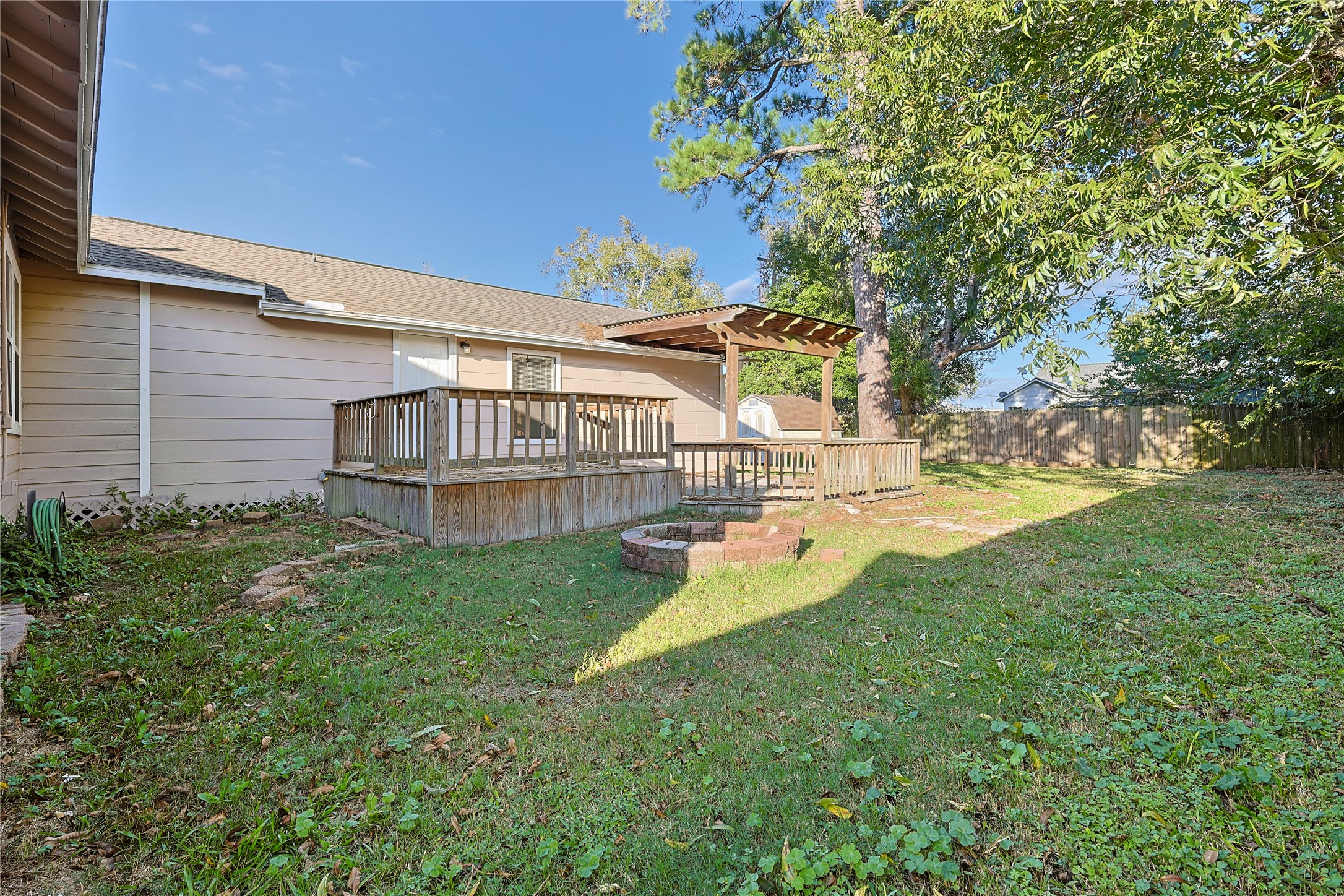 207 Farrer Street Property Photo 14