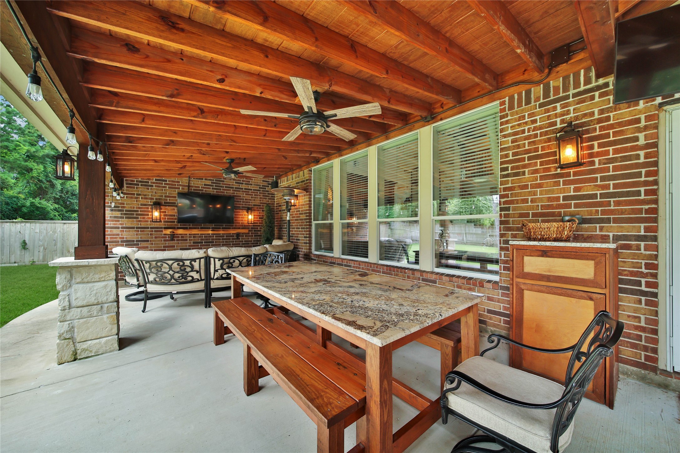 142 S Arrow Canyon Circle Property Photo 4