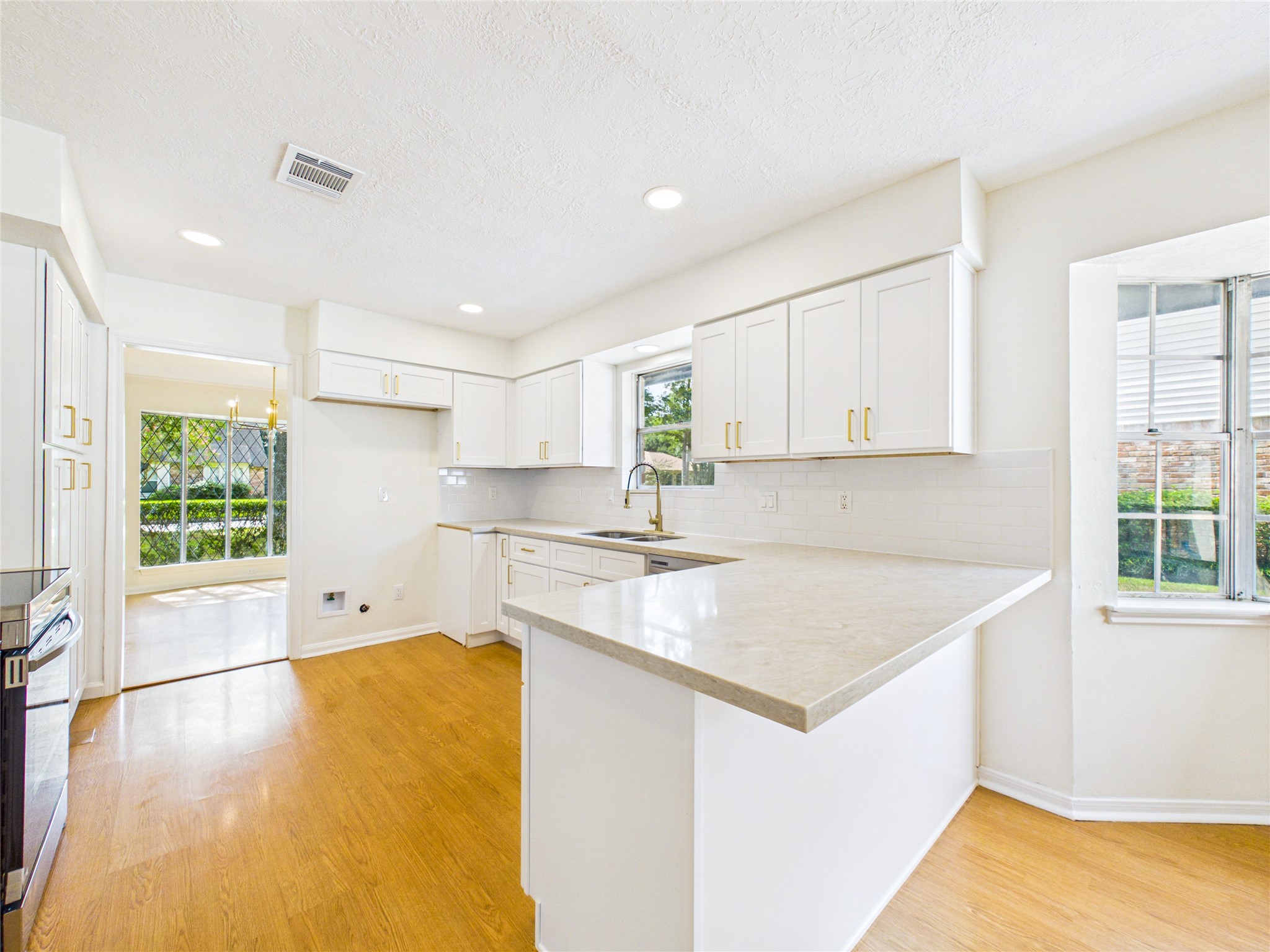 5114 Boyce Springs Drive Property Photo 4