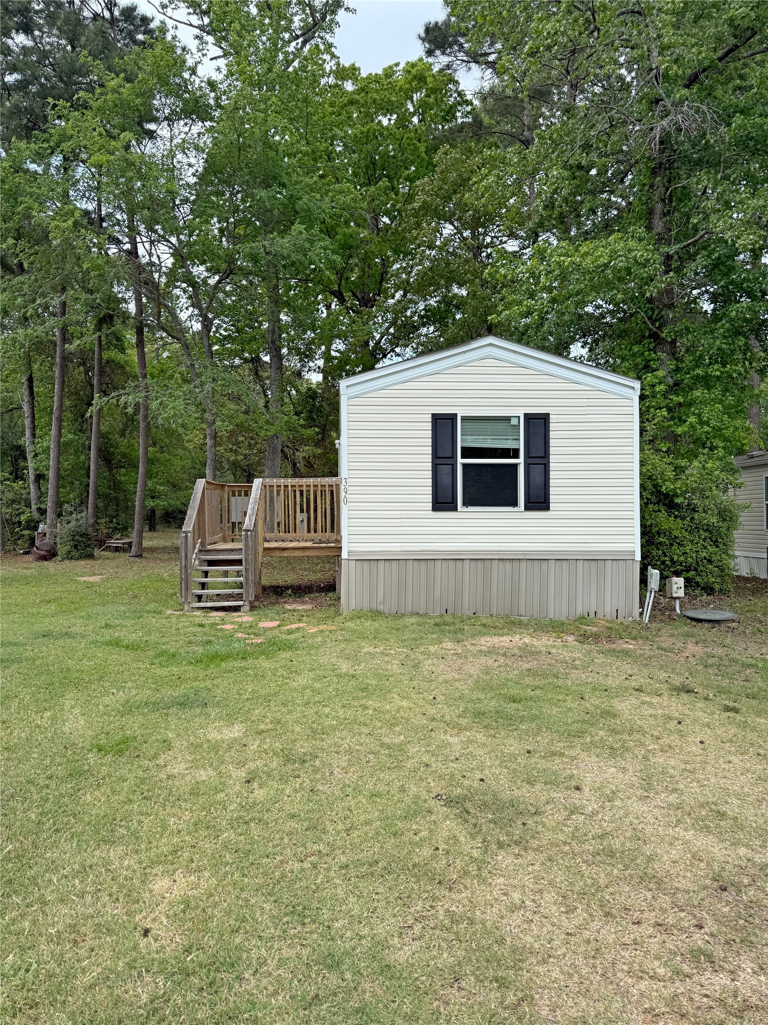 390 Hidden Oaks Drive Property Photo 2
