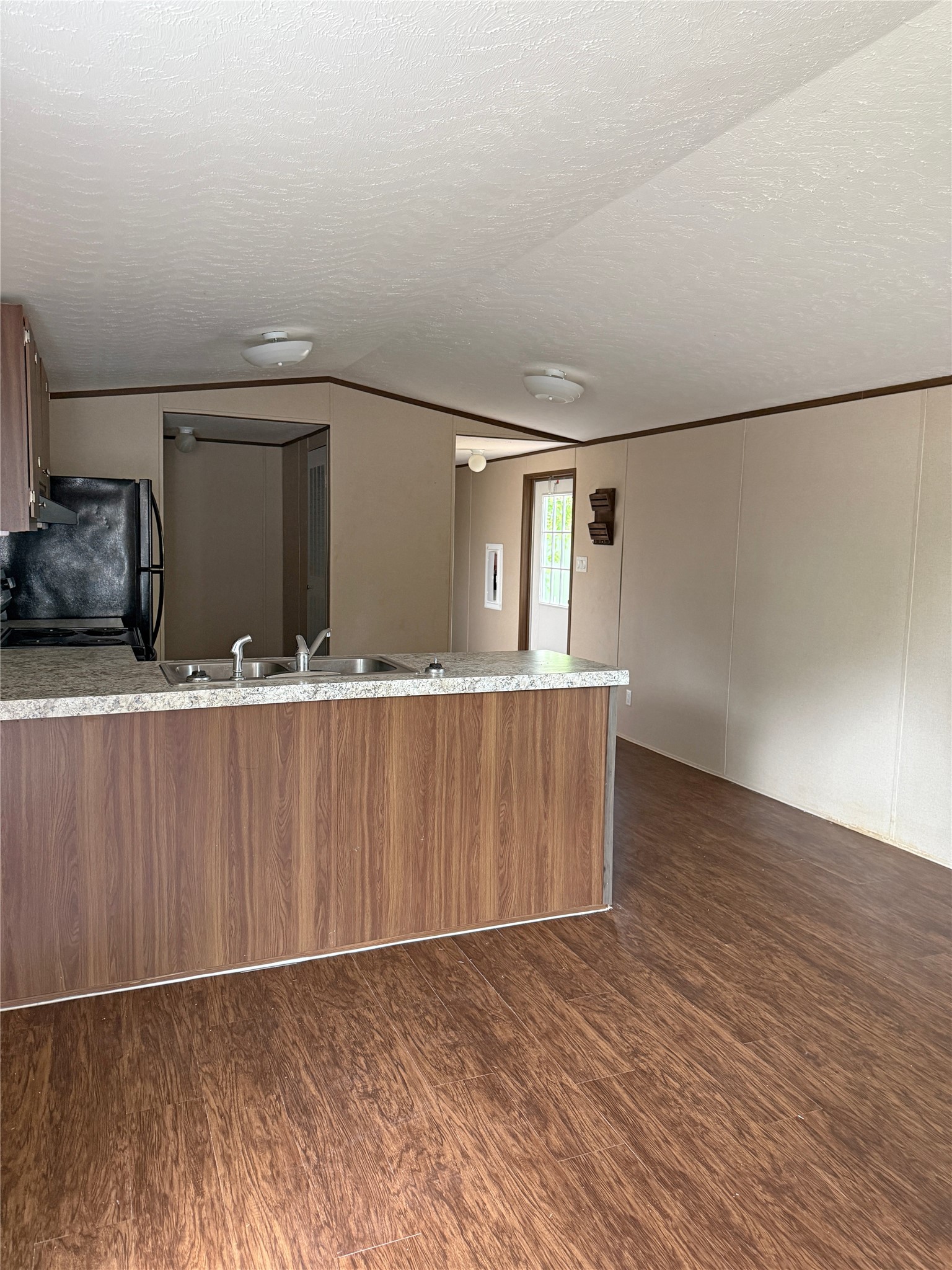 390 Hidden Oaks Drive Property Photo 3