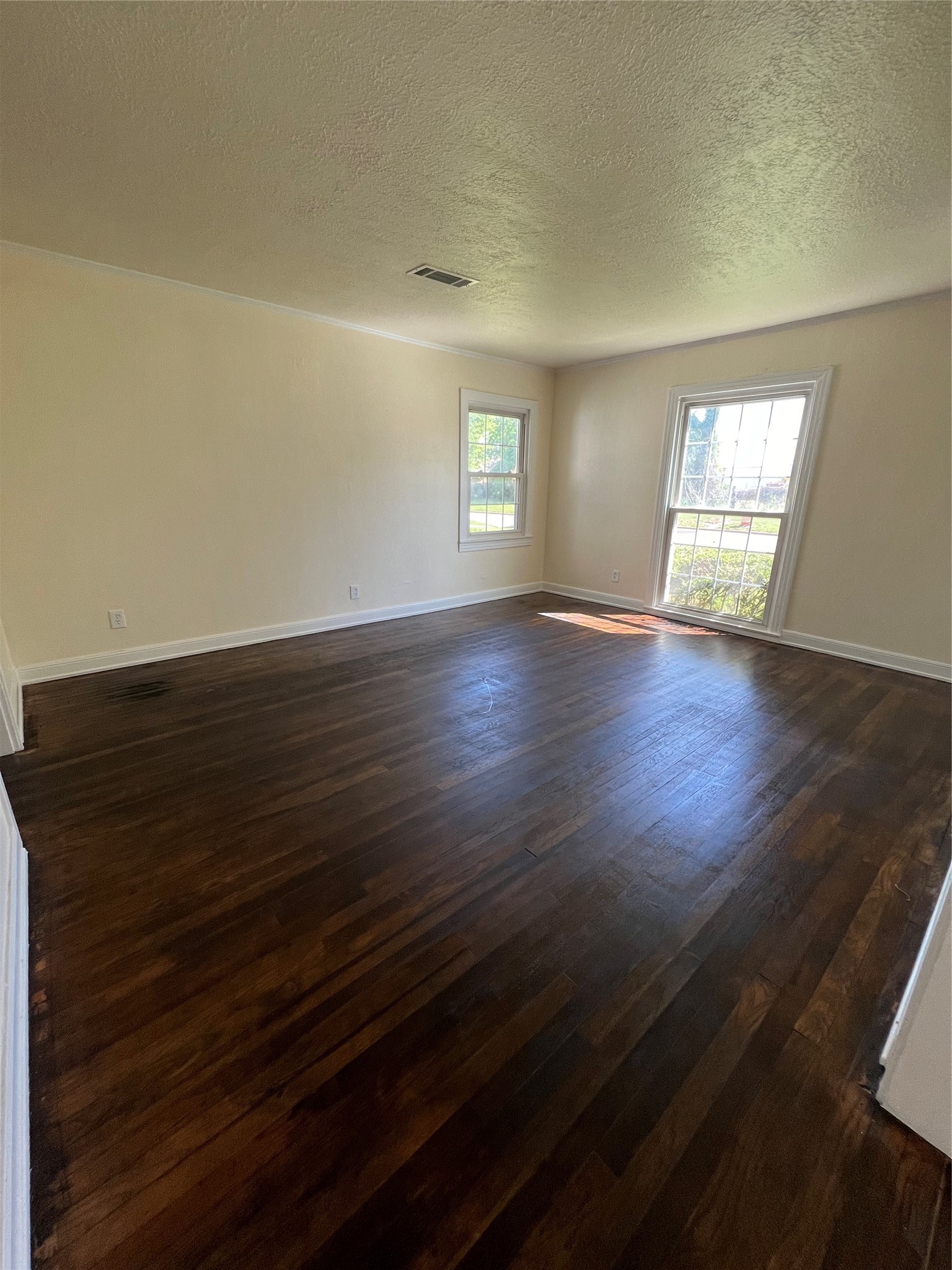2218 2nd Street Property Photo 2