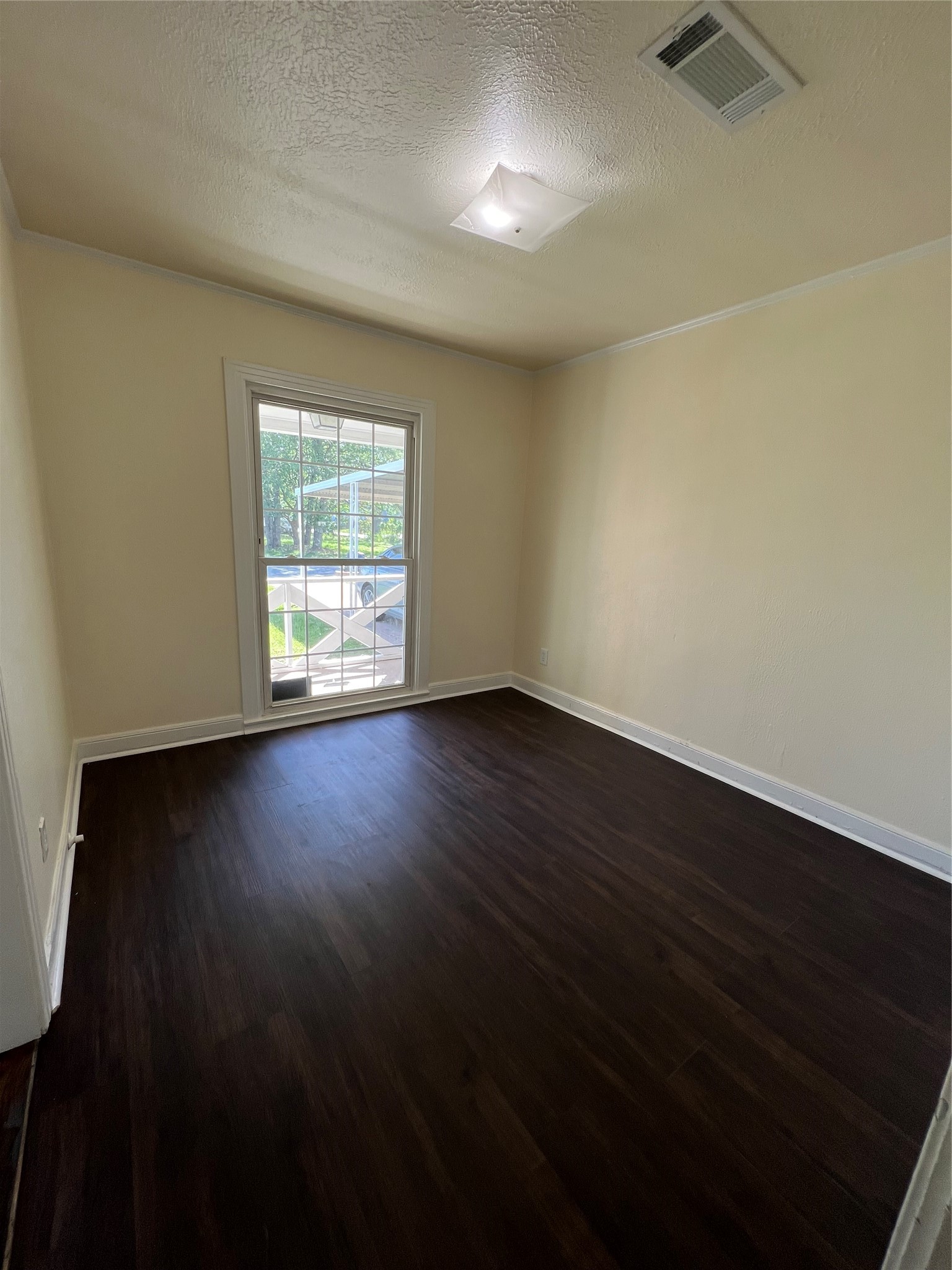 2218 2nd Street Property Photo 3