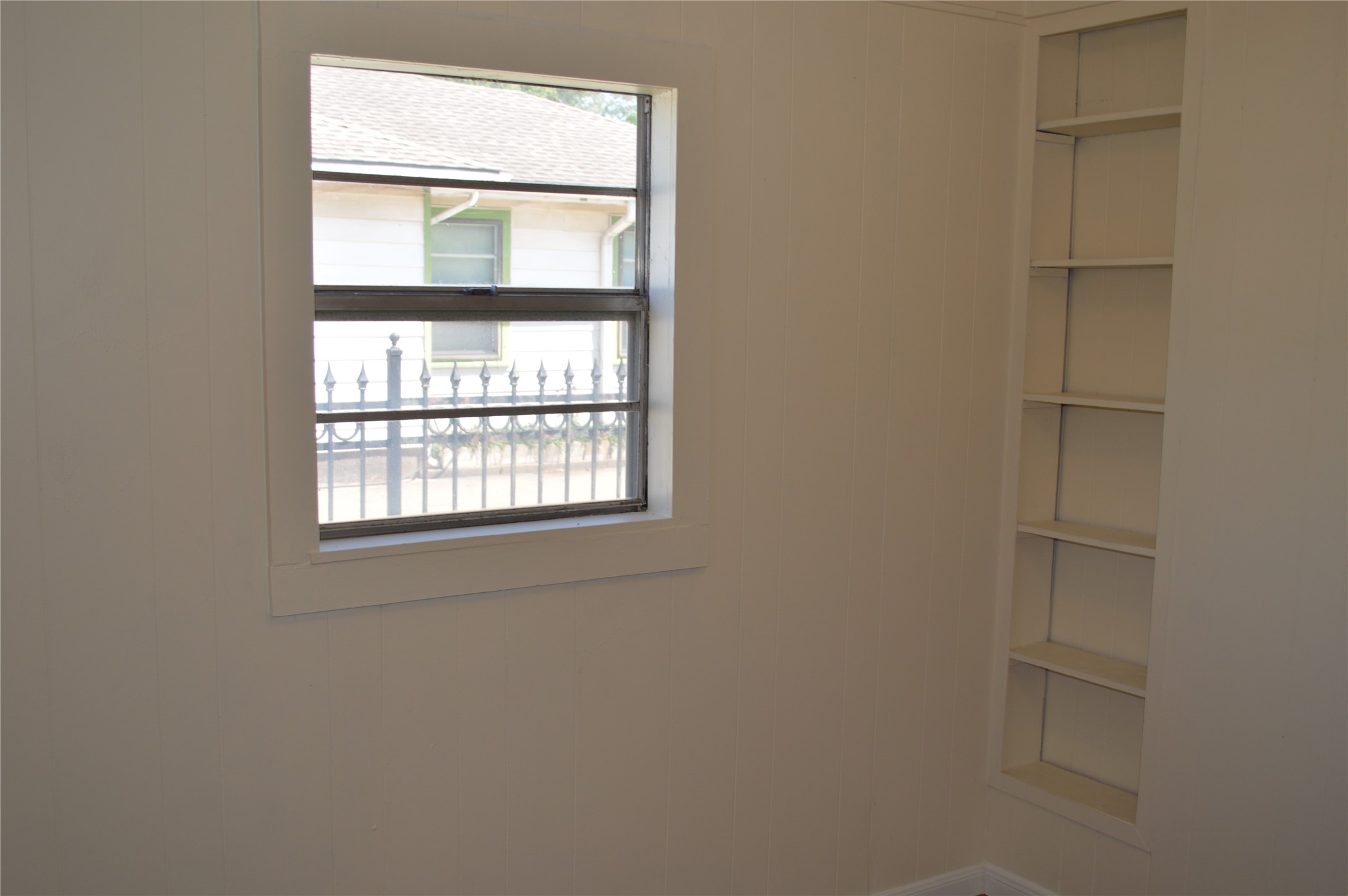 2218 2nd Street Property Photo 6