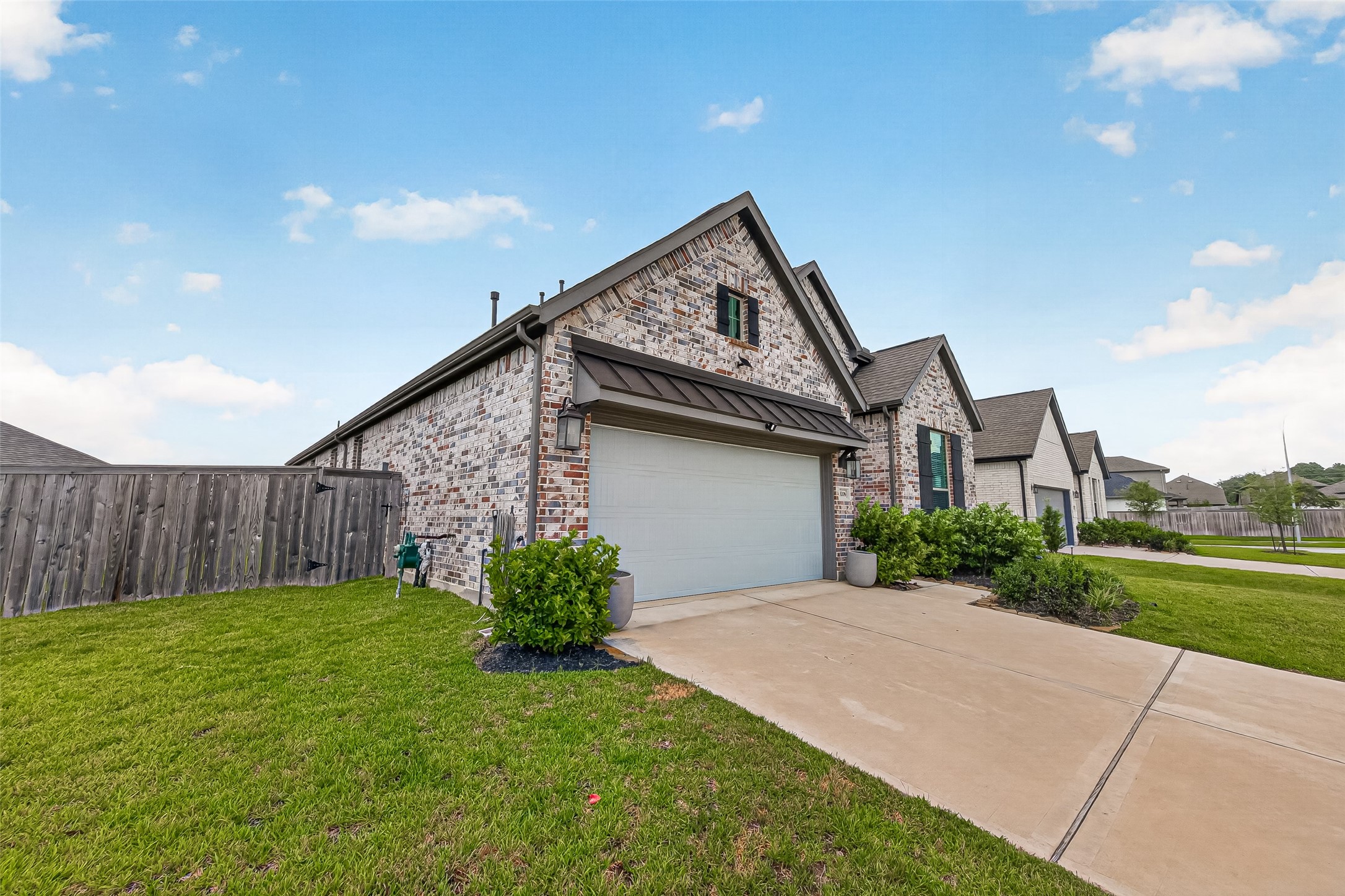 13206 Pine Lake Bend Property Photo 3