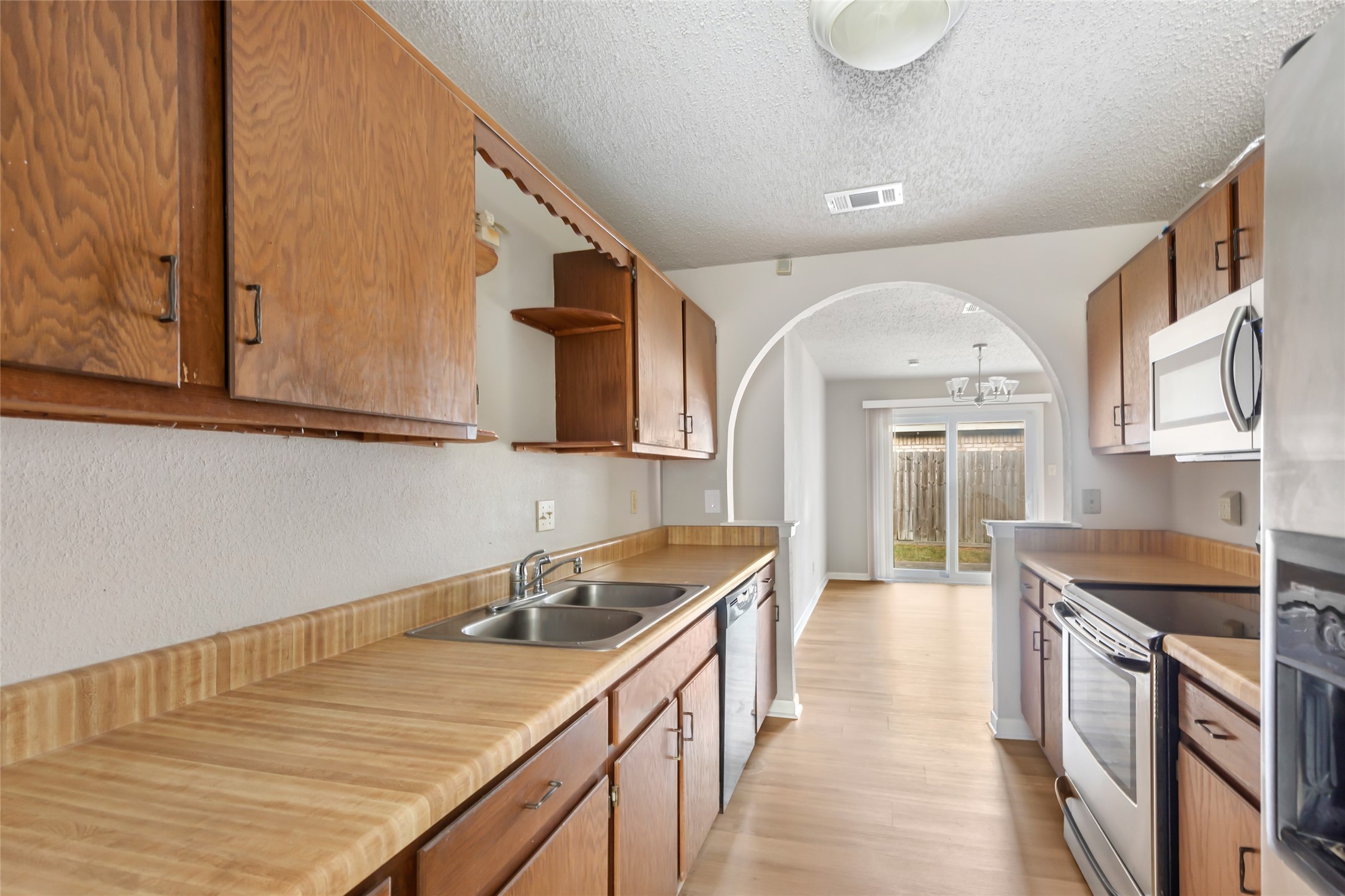 23219 Dew Wood Lane Property Photo 4