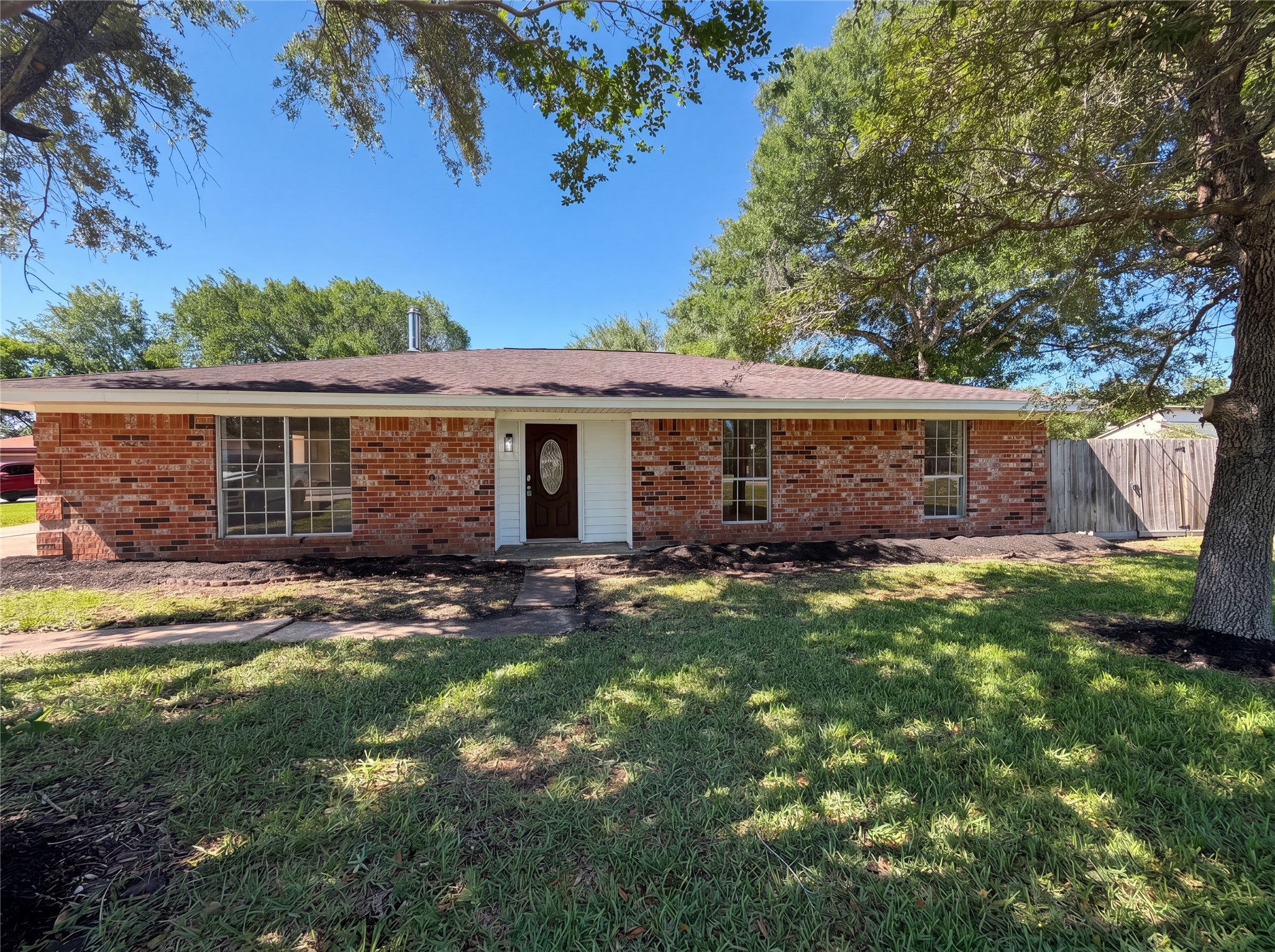 5917 Raza Road Property Photo