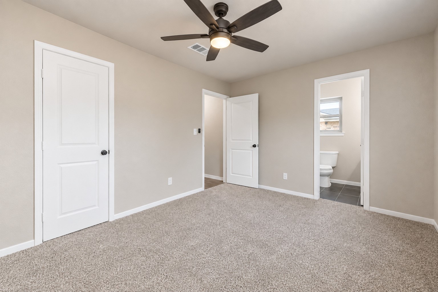 4705 Pine Street Property Photo 8