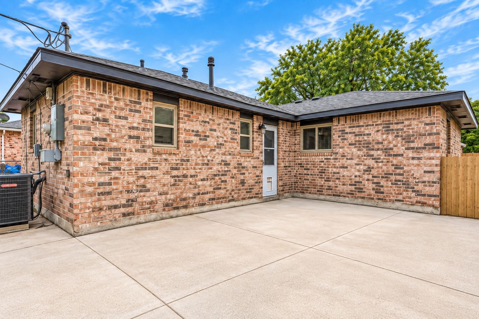 4705 Pine Street Property Photo 13