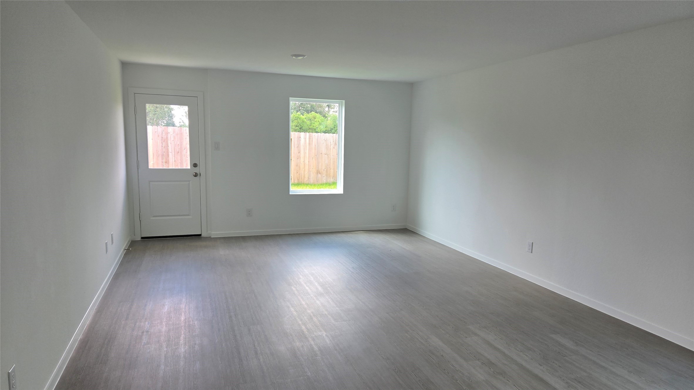 952 Pertuso Lane Property Photo 2