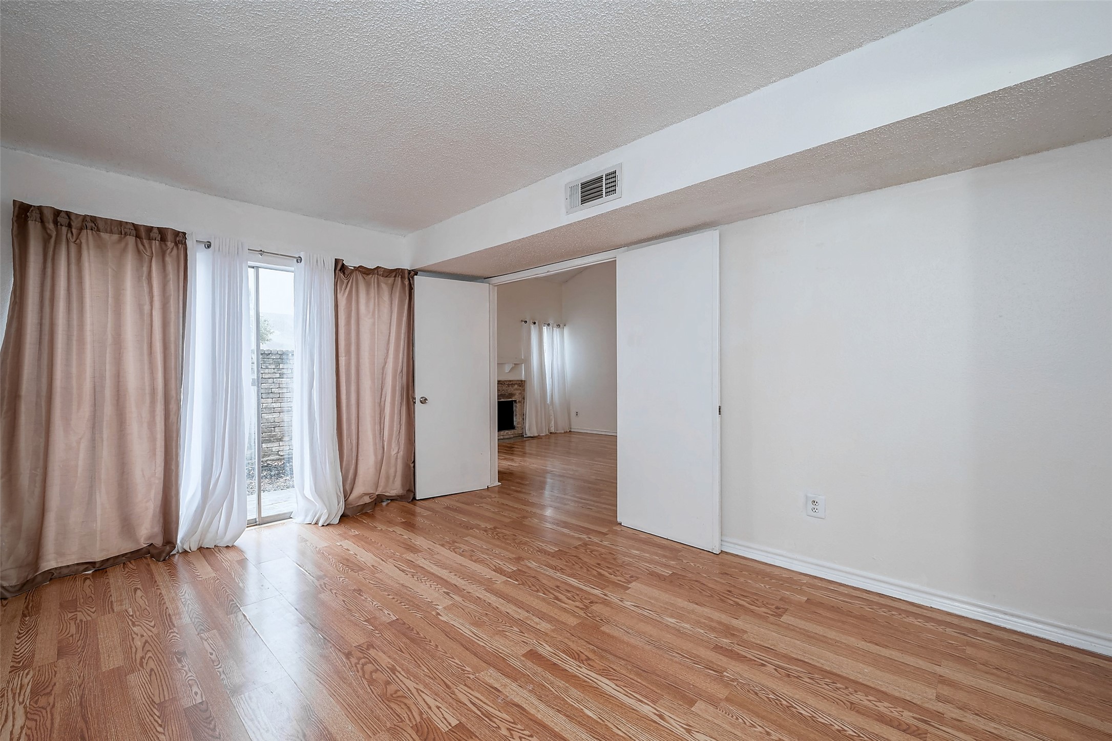 13002 Leader Street 903 Property Photo 3