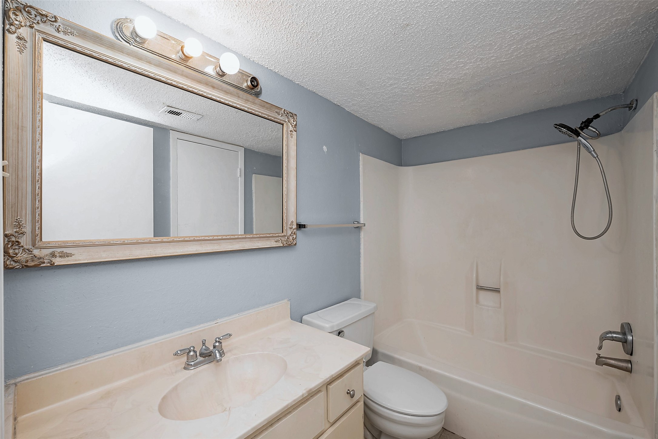 13002 Leader Street 903 Property Photo 18