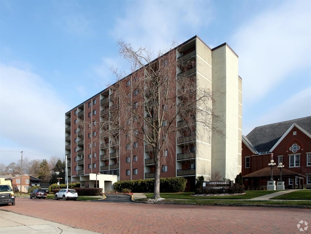 9 N Penn Ave Property Photo 1