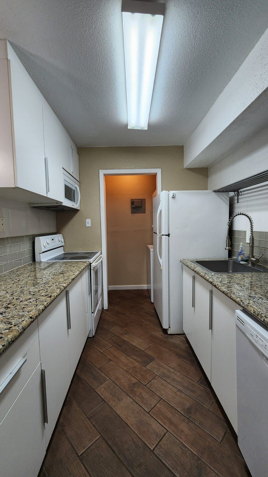 10603 S Wilcrest Drive 23 Property Photo 5