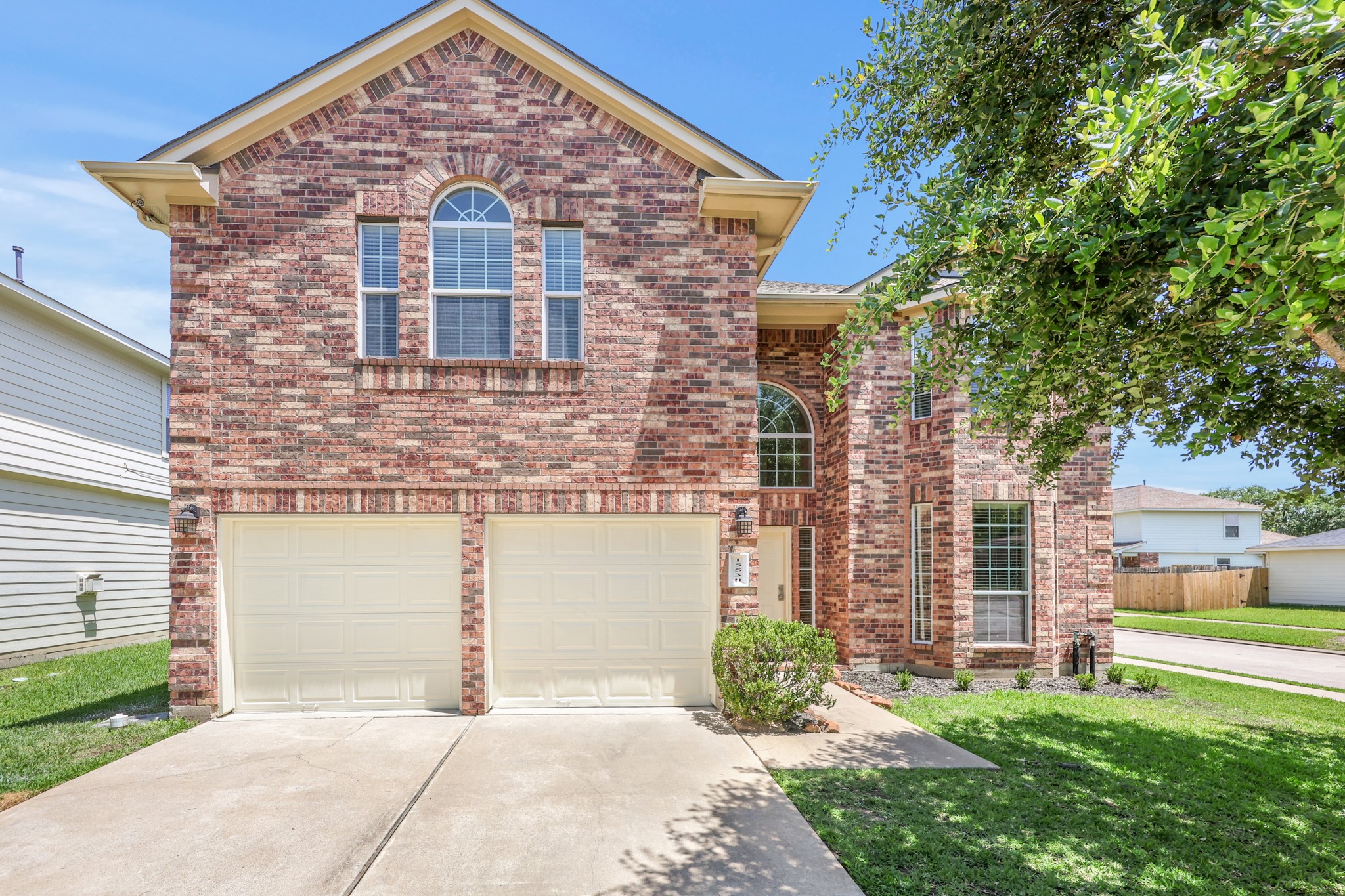15538 Forest Creek Farms Drive Property Photo 2