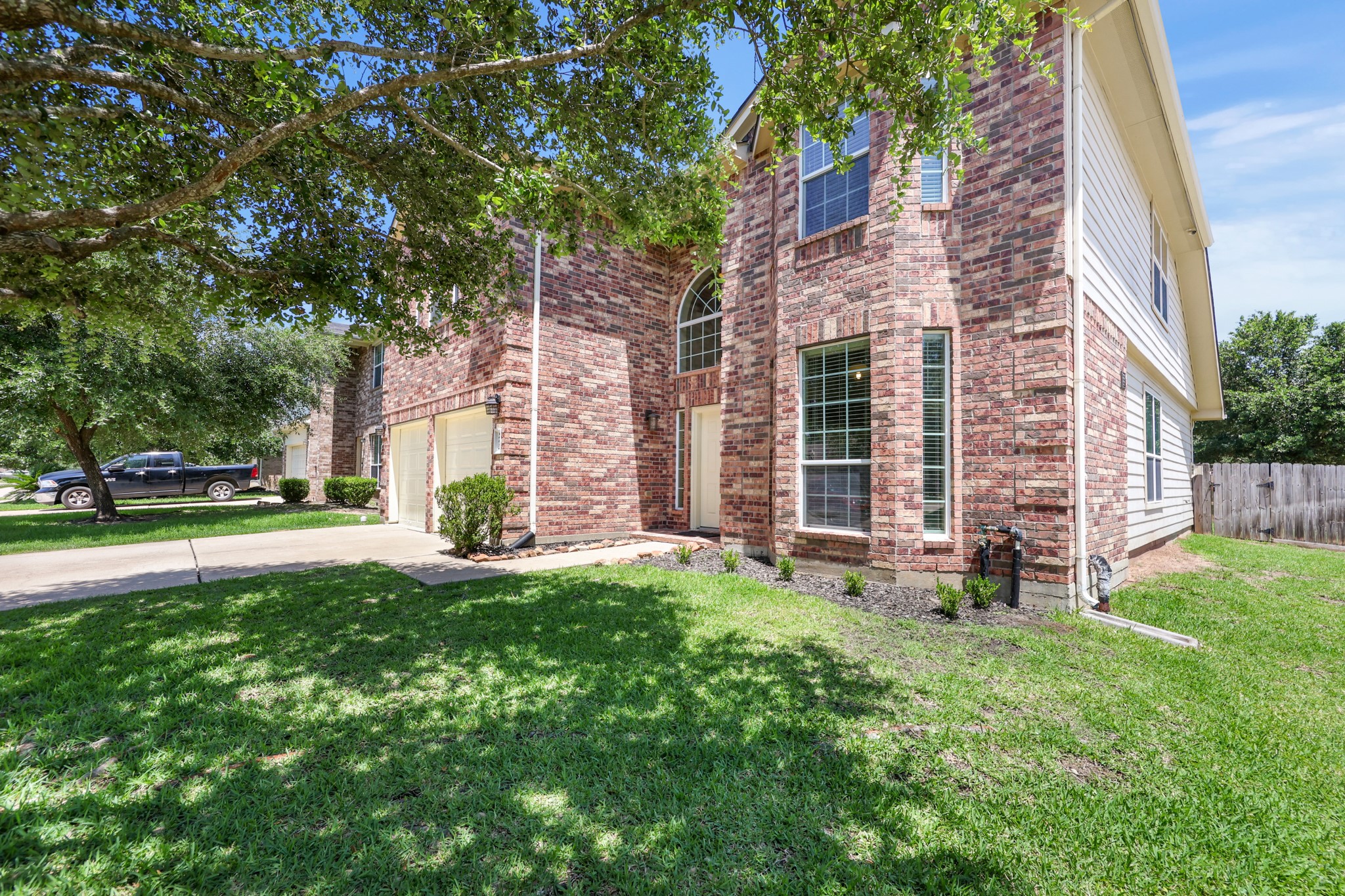 15538 Forest Creek Farms Drive Property Photo 3
