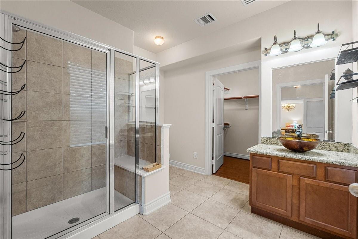 5230 Lagoon Court, Bacliff Tx 77518 Property Photo 8