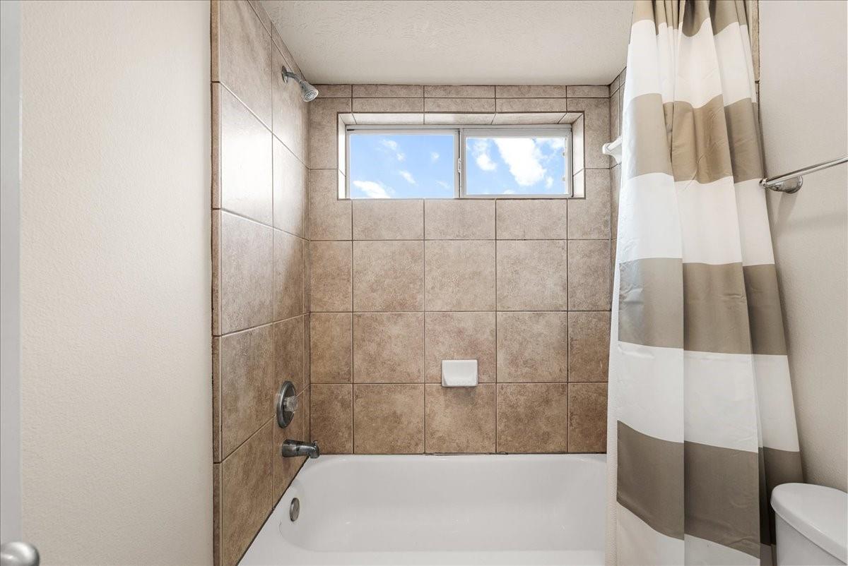 5230 Lagoon Court, Bacliff Tx 77518 Property Photo 39