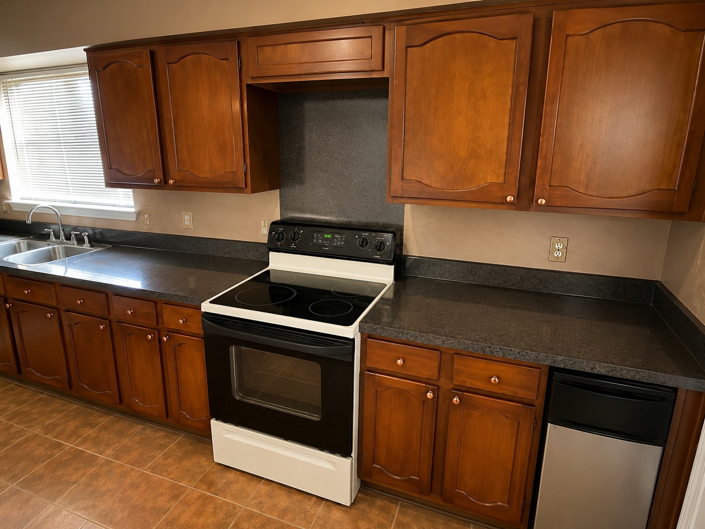 7859 Green Lawn Drive 7859 Property Photo 6