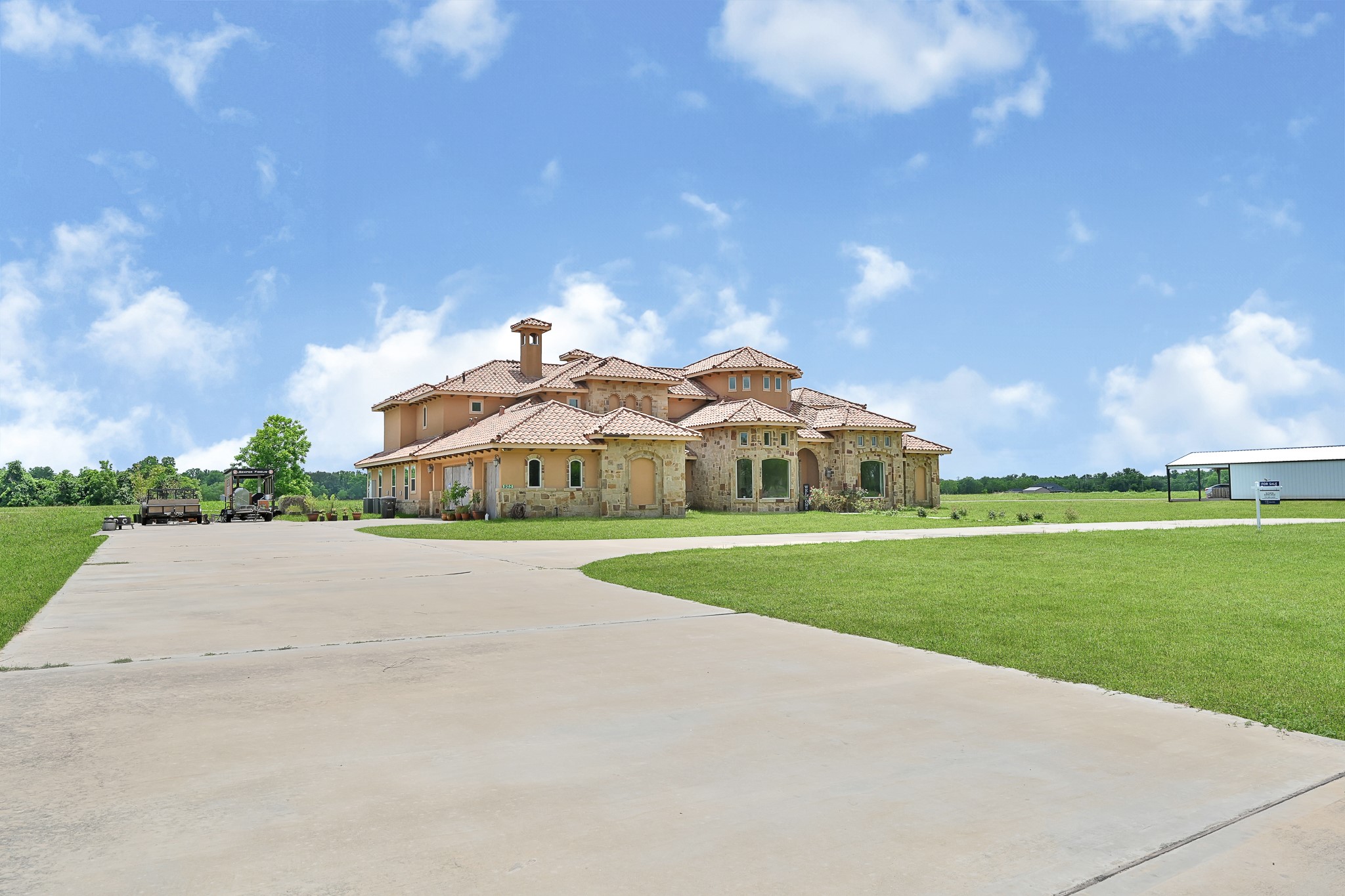 903 Chenango Ranch Drive Property Photo 3