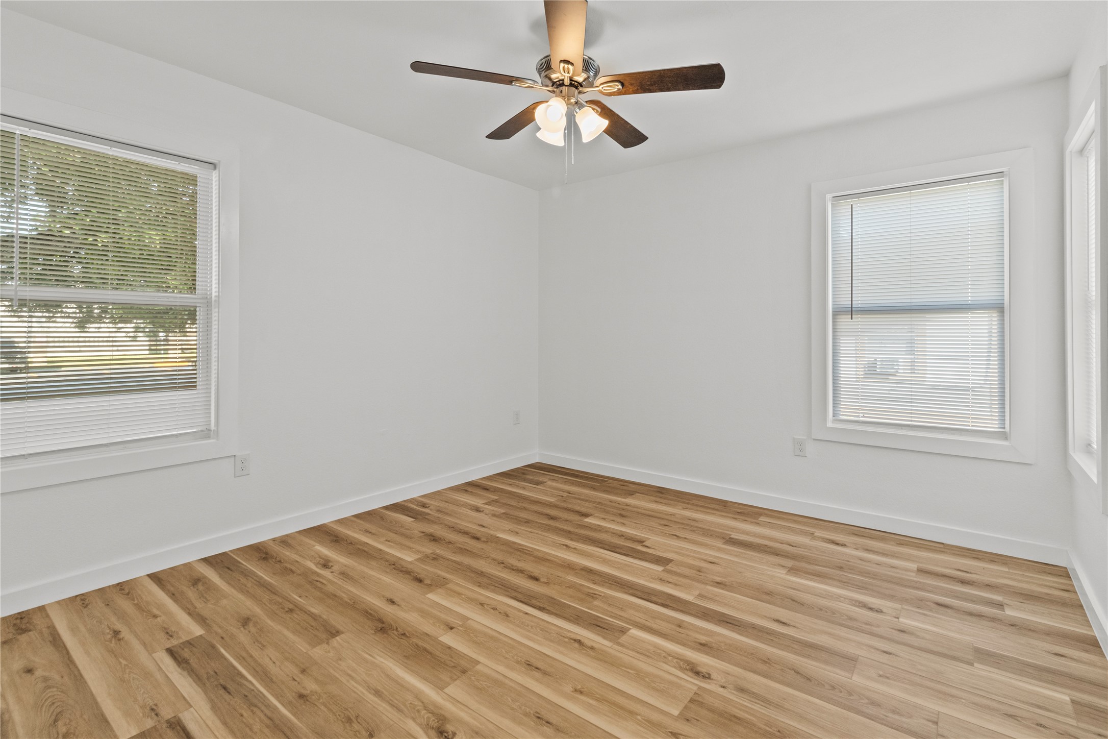 1717 W 4th Street Property Photo 8
