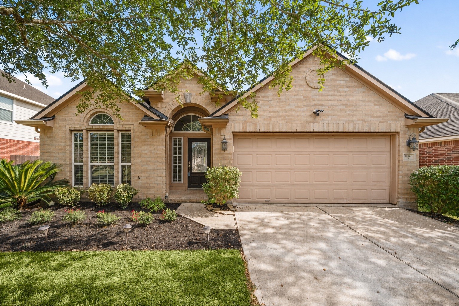 10422 Antelope Alley Property Photo 1
