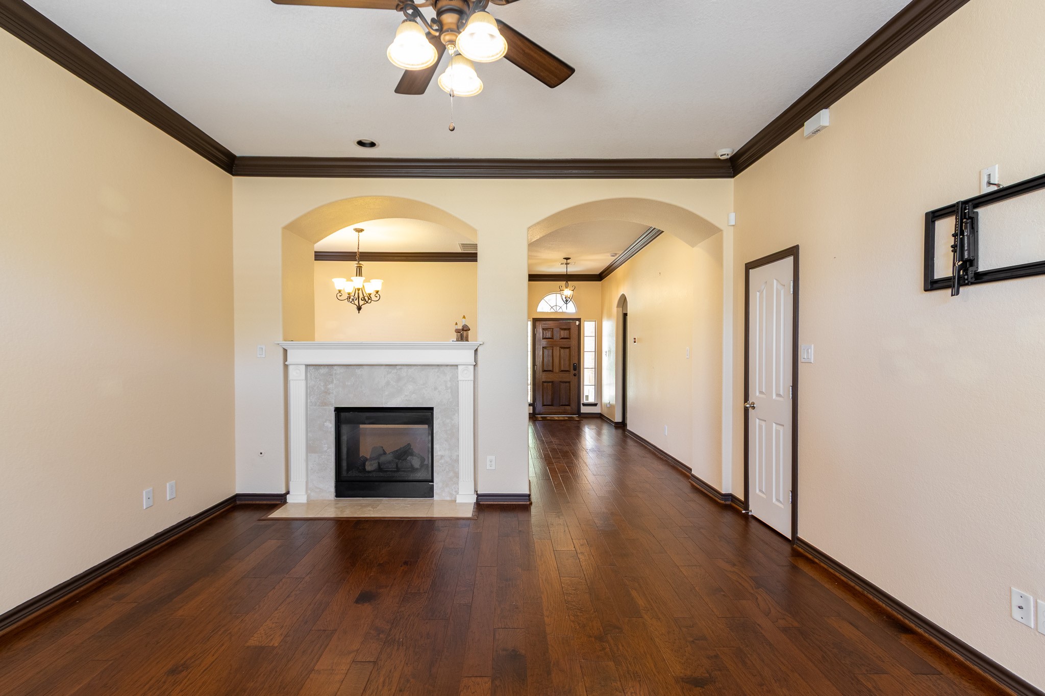 435 Sandstone Creek Lane Property Photo 3